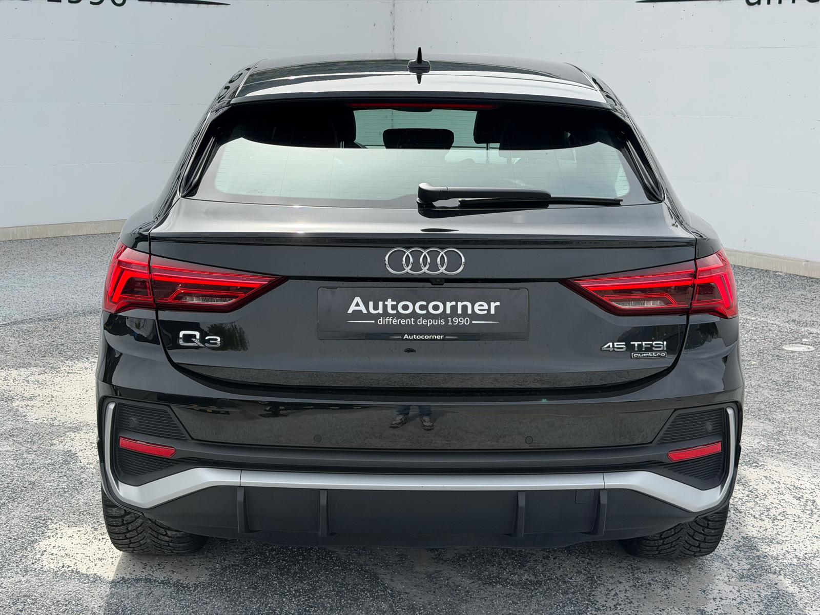 AUDI Q3 Sportback 45 TFSI S line quattro S-tronic-image-2