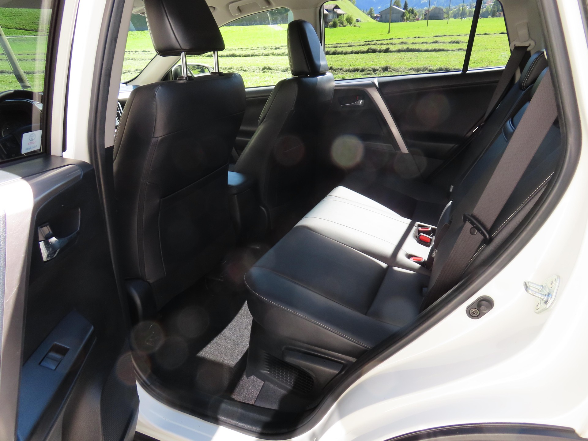 TOYOTA RAV4 2.5 HSD Premium-image-6