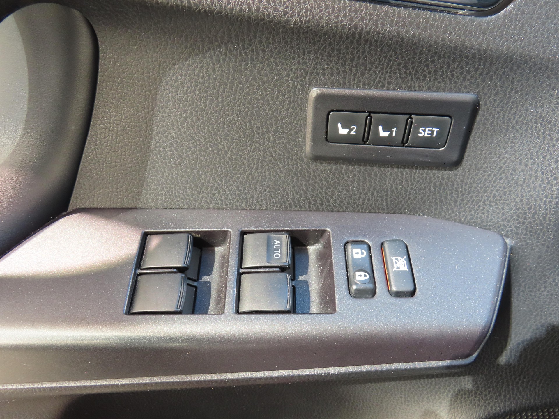 TOYOTA RAV4 2.5 HSD Premium-image-15