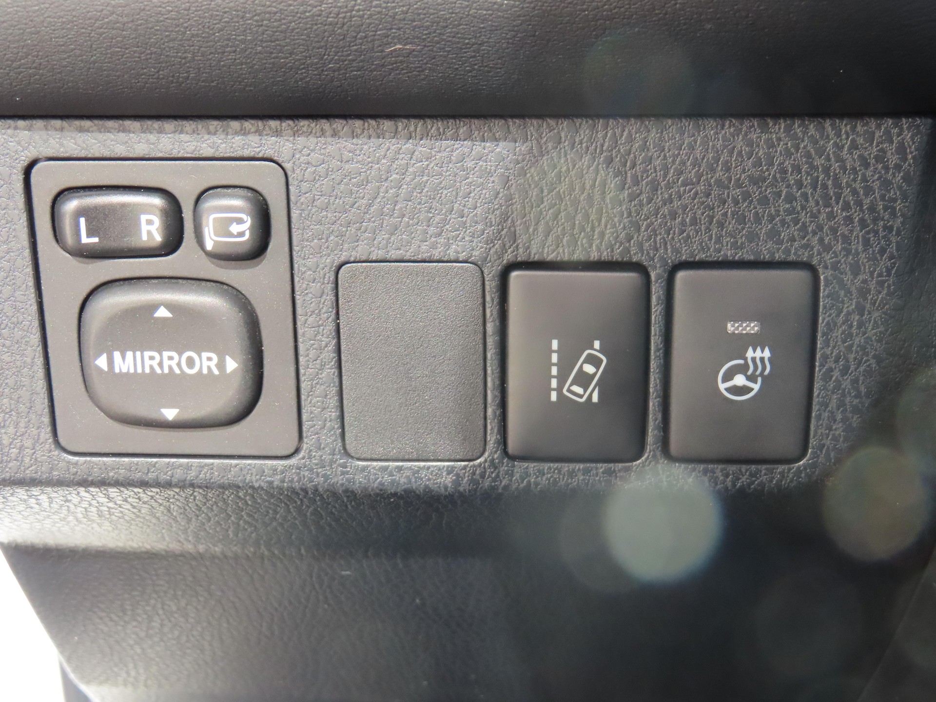 TOYOTA RAV4 2.5 HSD Premium-image-16