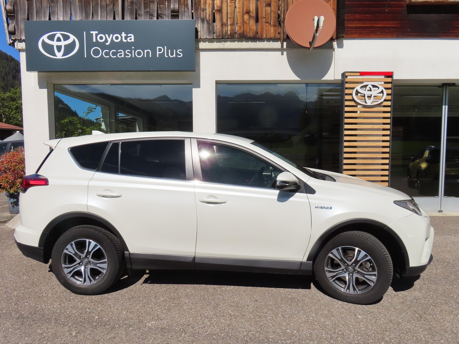 TOYOTA RAV4 2.5 HSD Premium-image-3