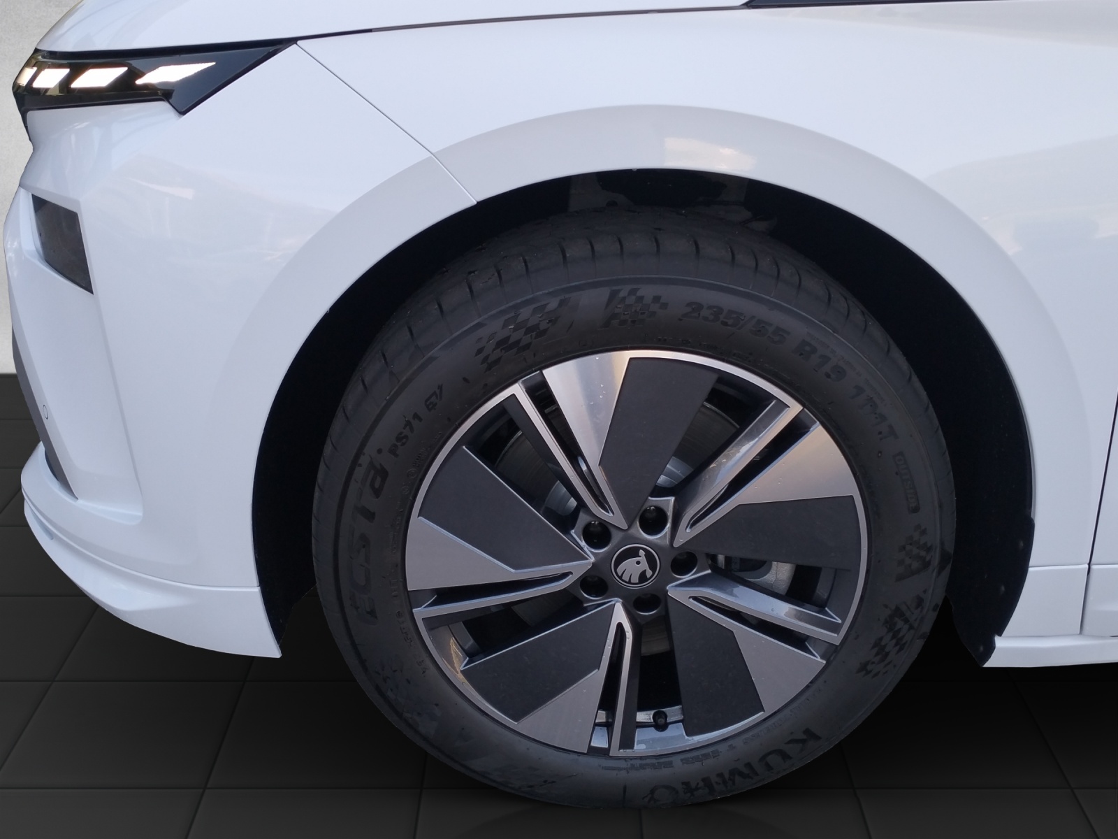 SKODA Enyaq 85x Dynamic 4x4-image-11