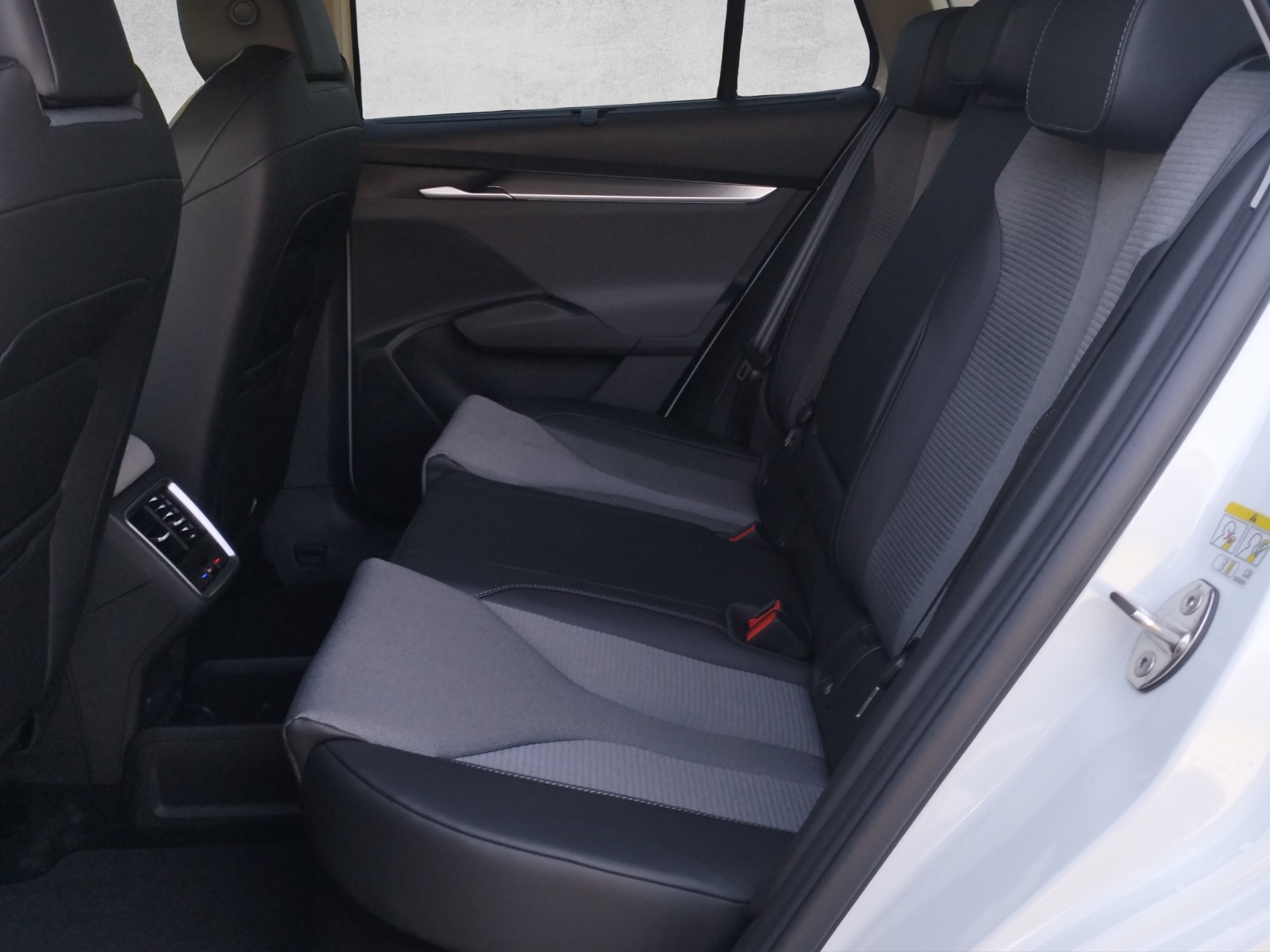 SKODA Enyaq 85x Dynamic 4x4-image-9