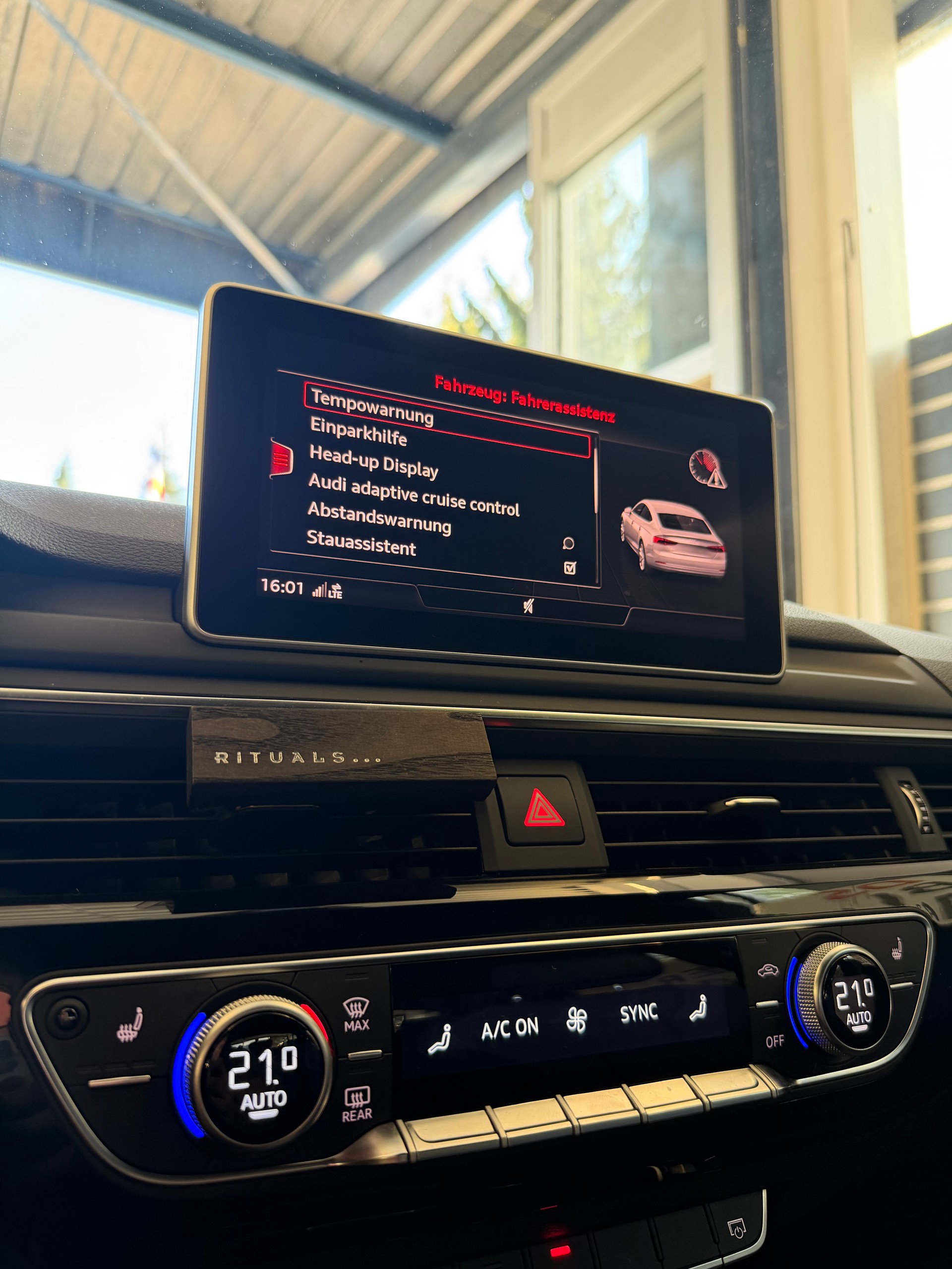 AUDI A5 Sportback 40 TDI S-Line quattro S-Tronic-image-14
