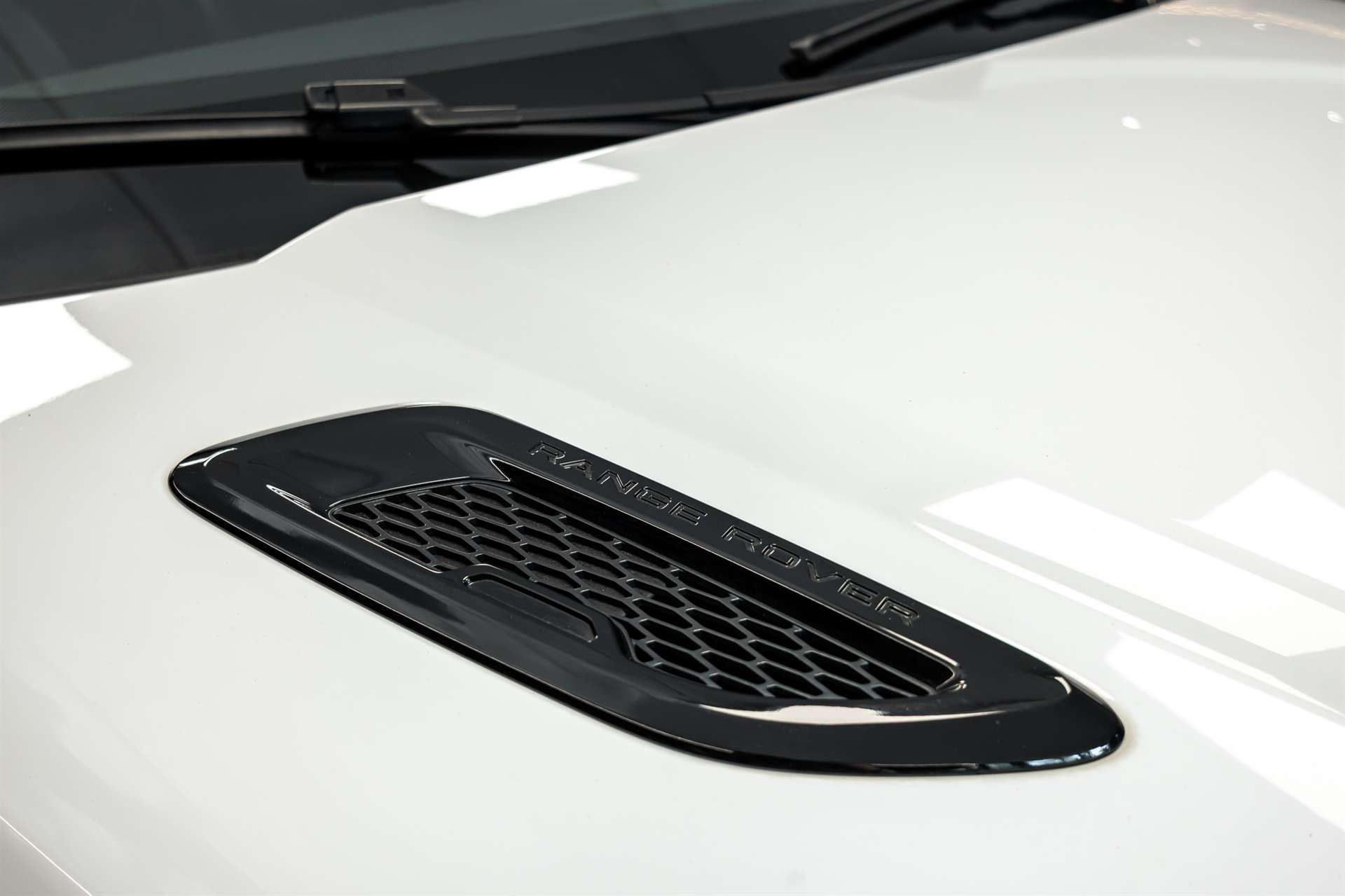 LAND ROVER Range Rover Evoque 2.0 Si4 HSE Dynamic AT9-image-29