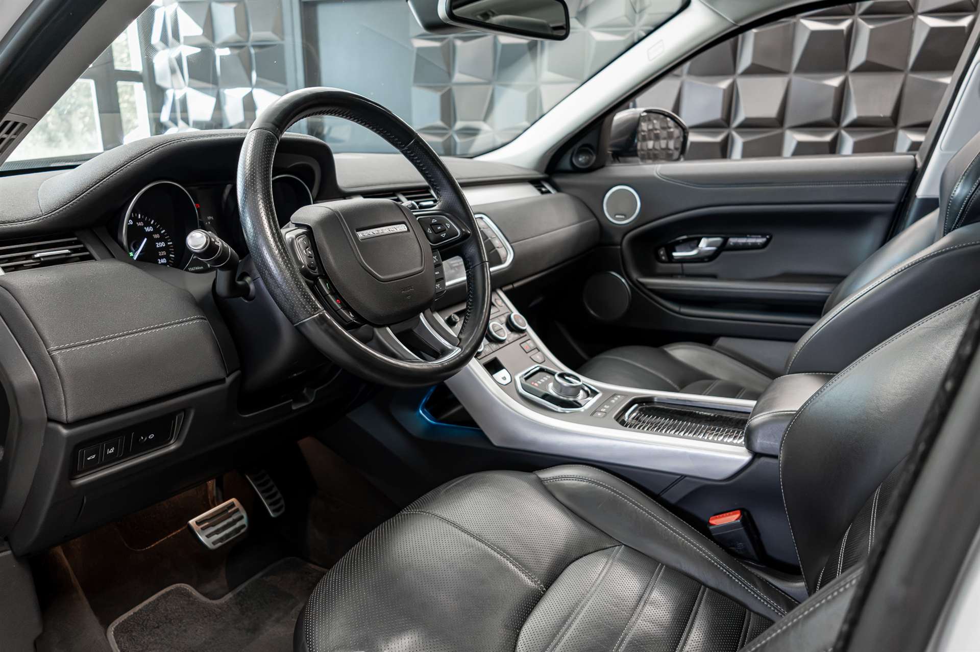 LAND ROVER Range Rover Evoque 2.0 Si4 HSE Dynamic AT9-image-12