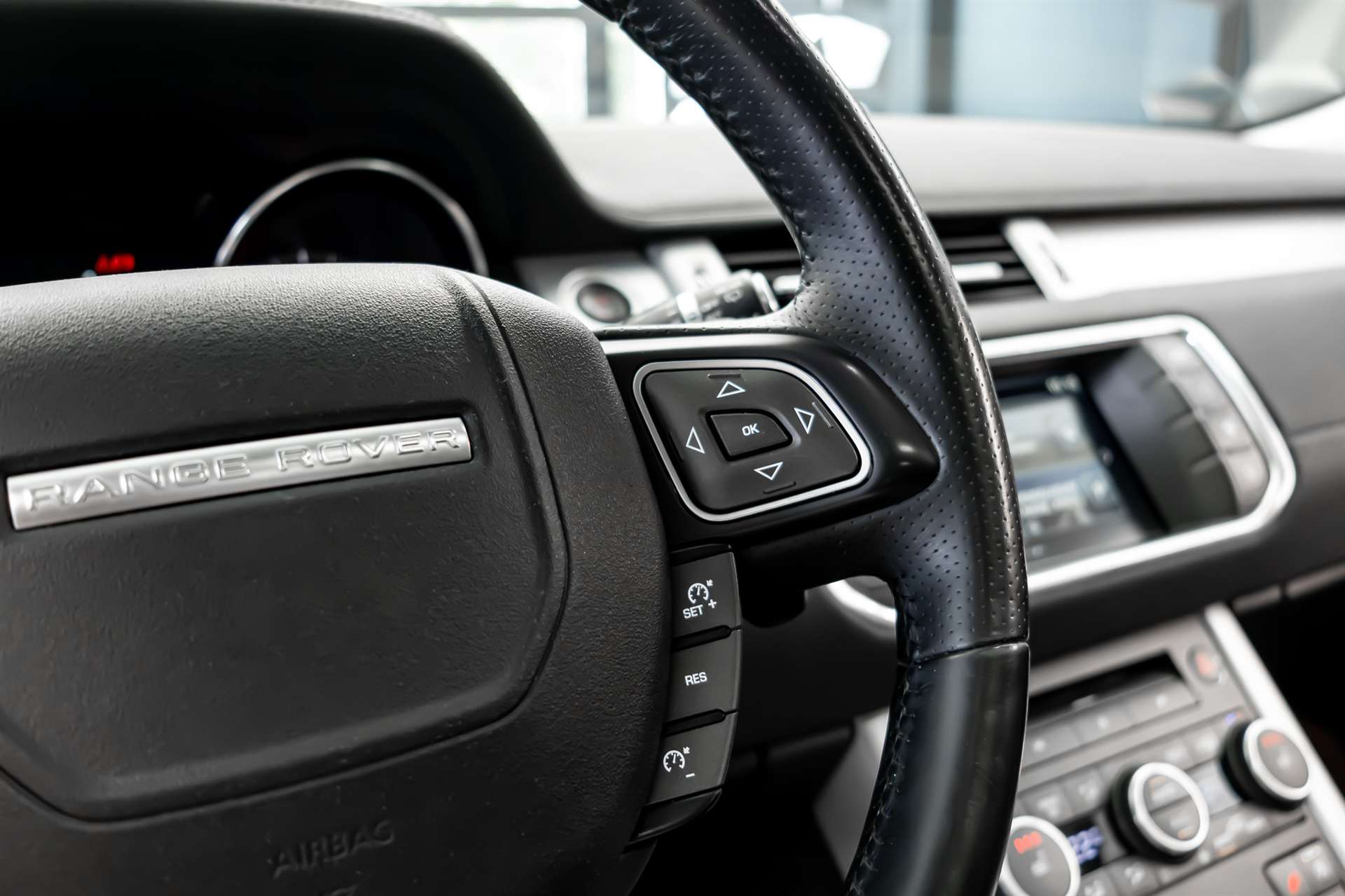 LAND ROVER Range Rover Evoque 2.0 Si4 HSE Dynamic AT9-image-8