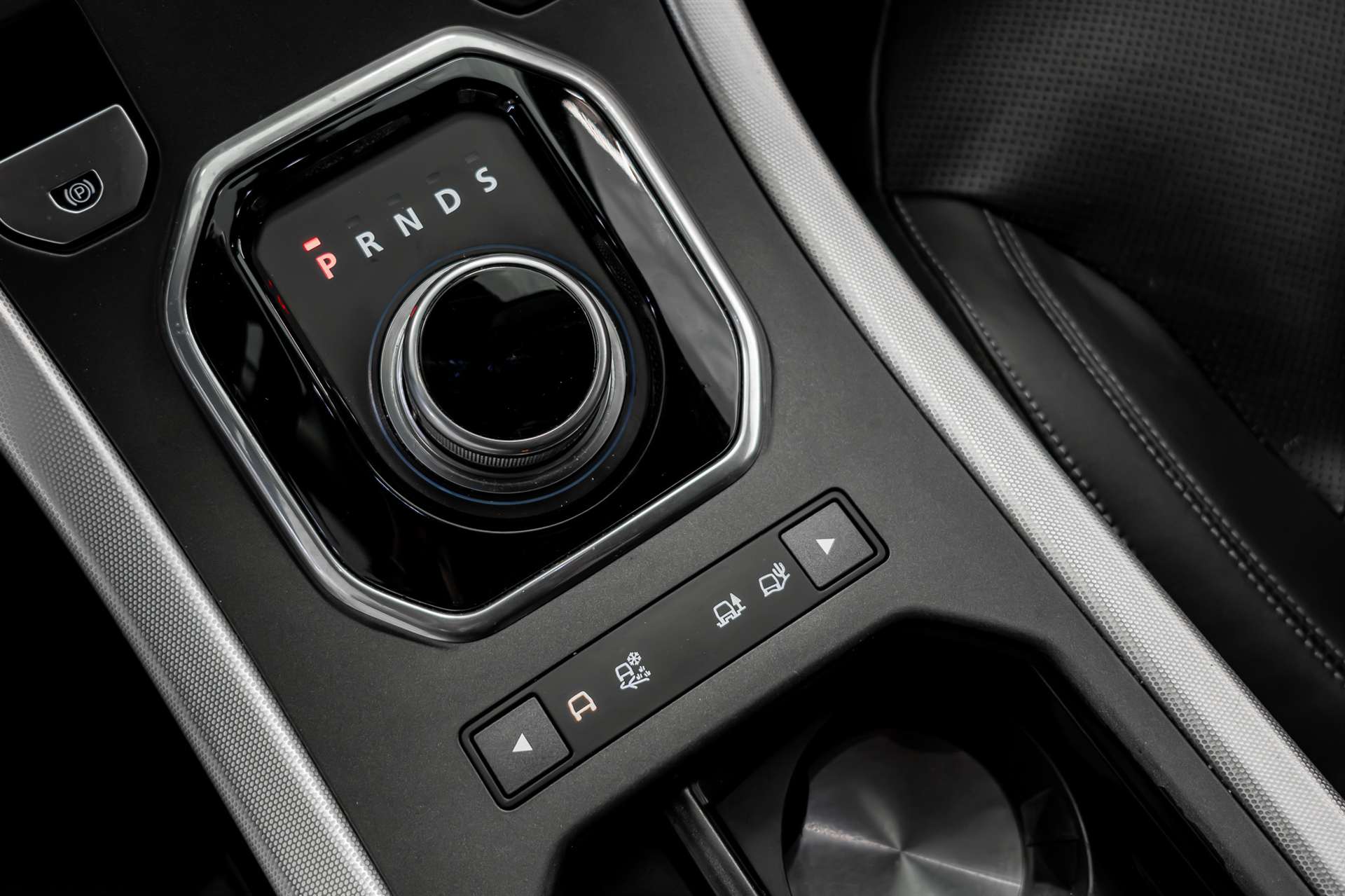 LAND ROVER Range Rover Evoque 2.0 Si4 HSE Dynamic AT9-image-20