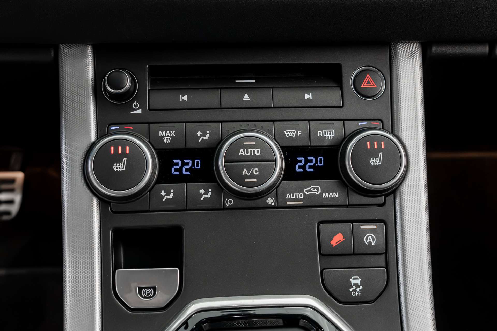 LAND ROVER Range Rover Evoque 2.0 Si4 HSE Dynamic AT9-image-19