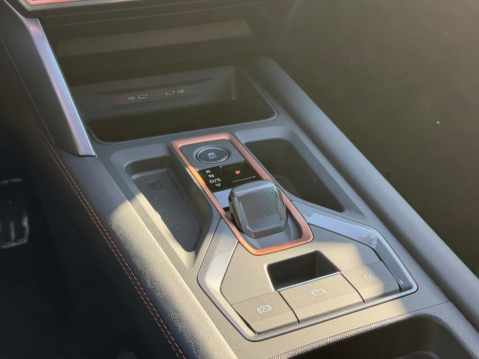 CUPRA Formentor 1.5 e-HYBRID pHEV VZ DSG-image-10