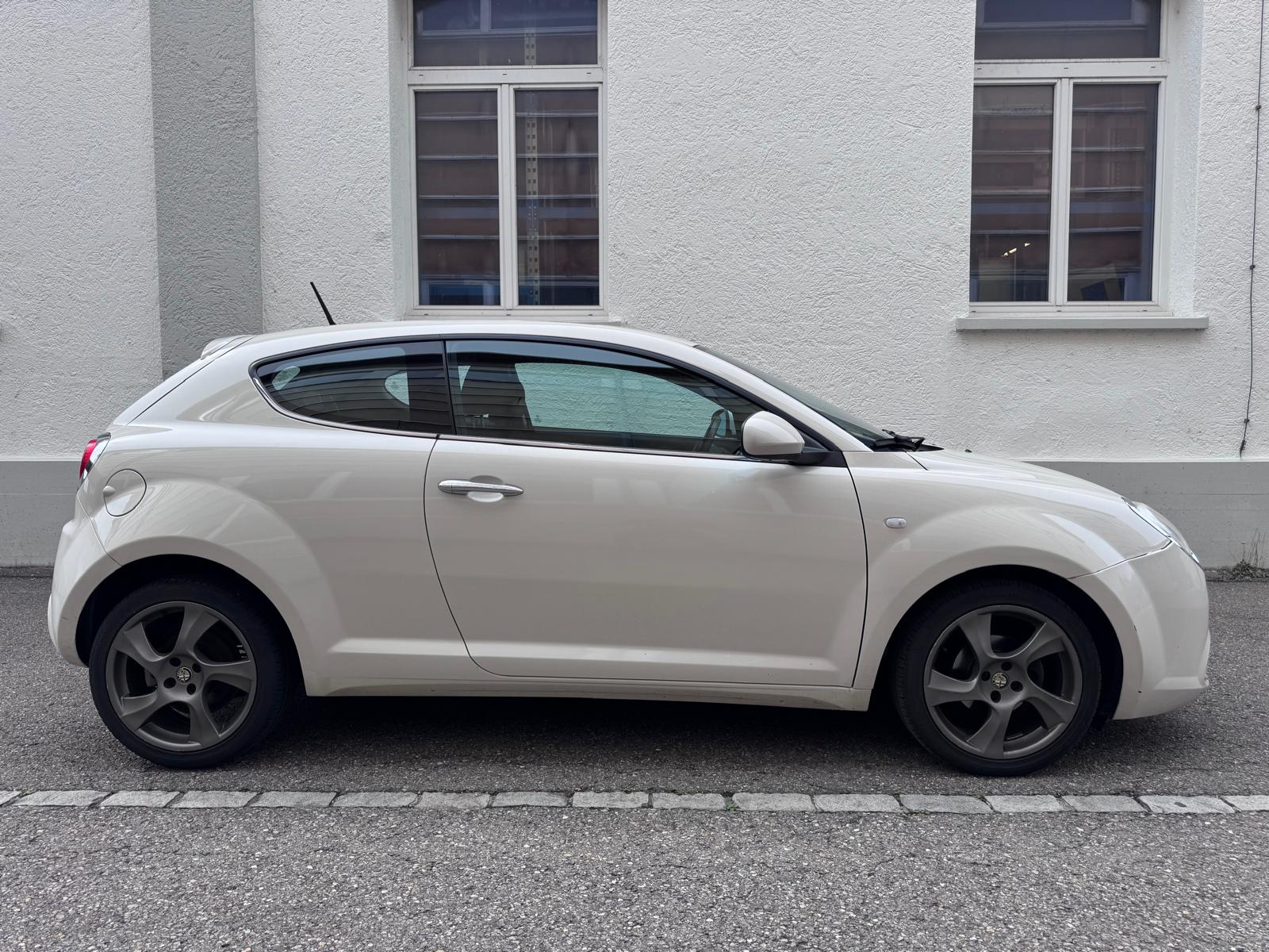 ALFA ROMEO MiTo 1.4 Distinctive-image-1