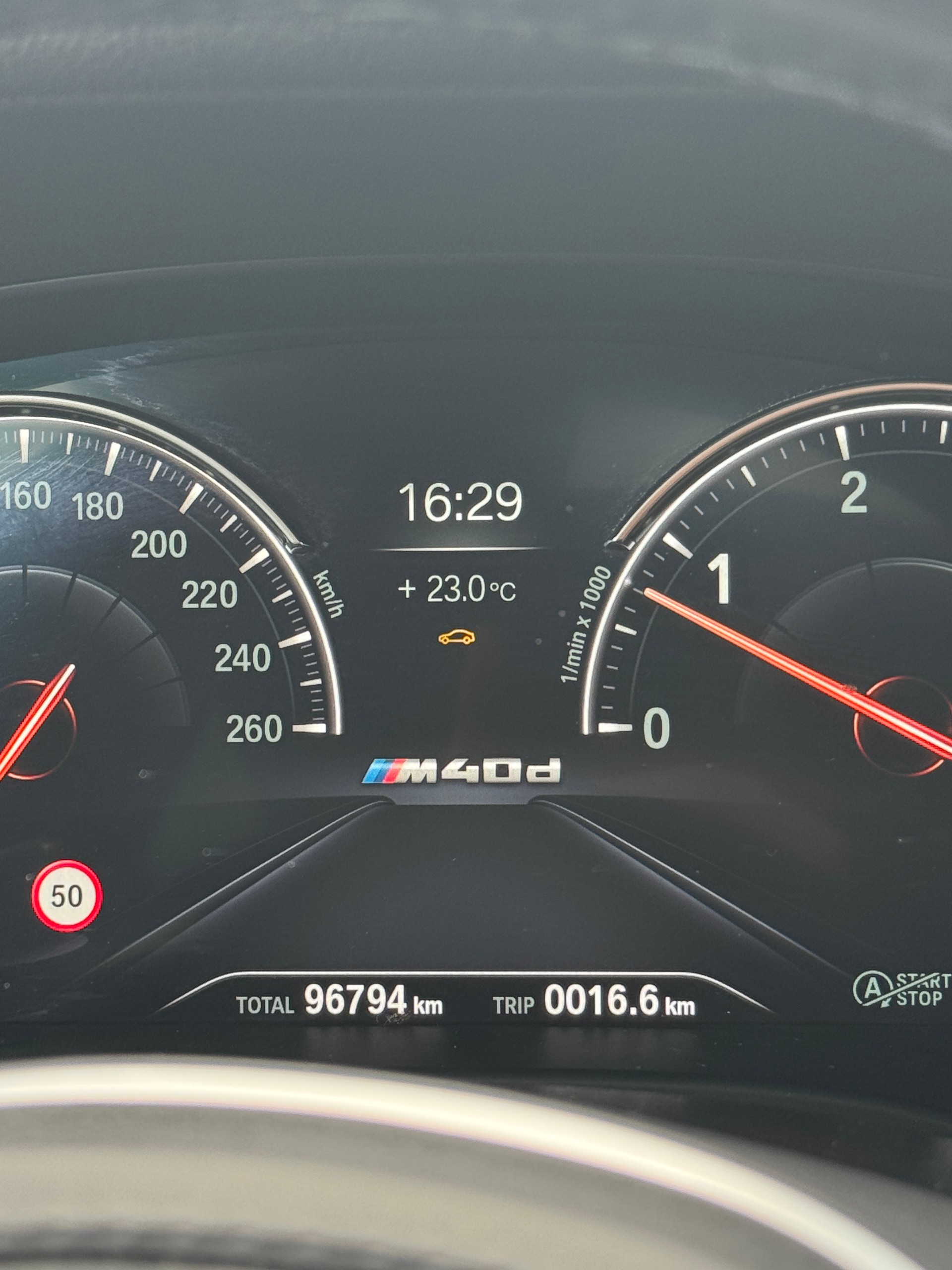 BMW X3 M40D-image-13