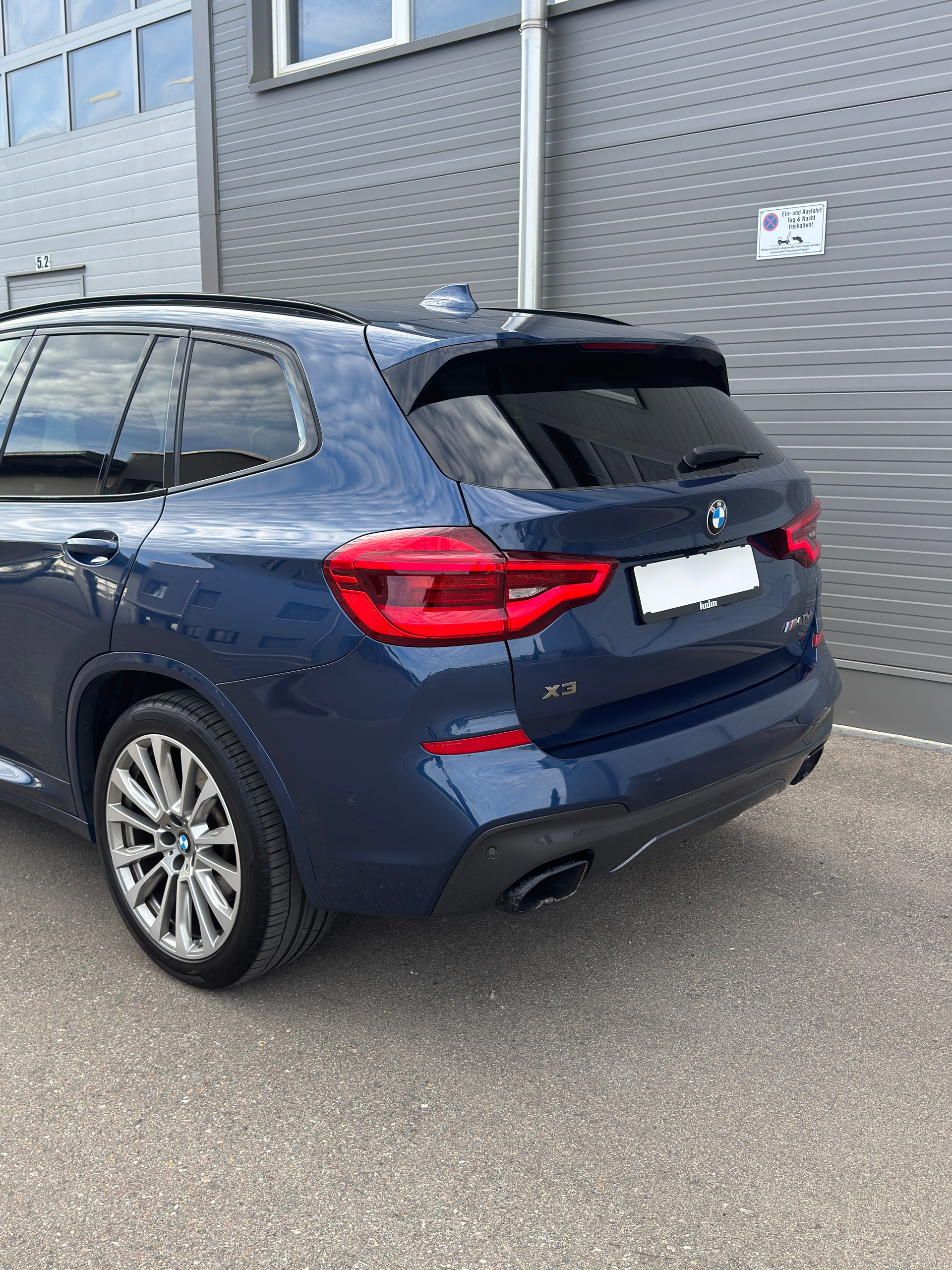BMW X3 M40D-image-3