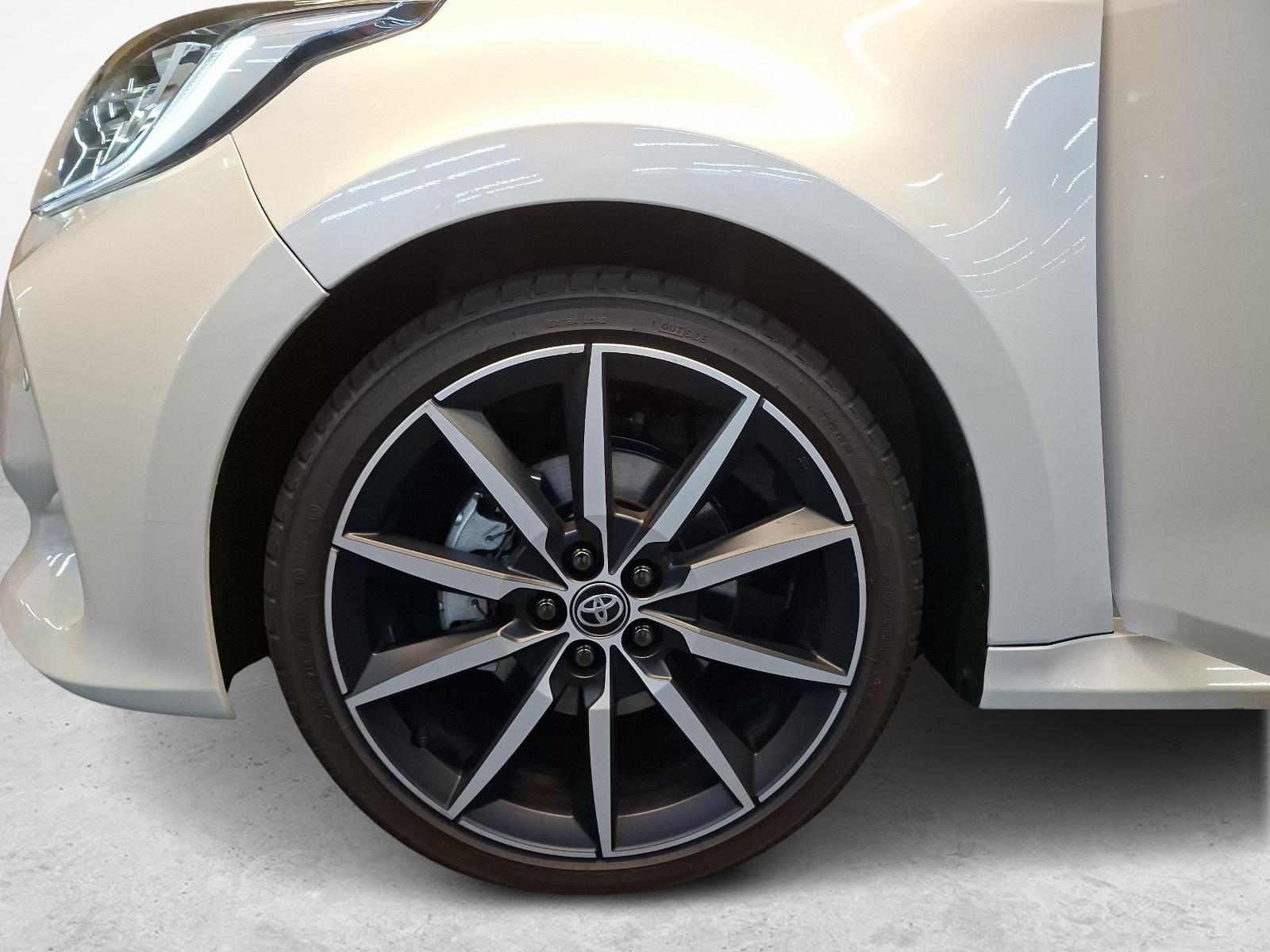 TOYOTA Yaris 1.5 VVT-i HSD GR Sport-image-17