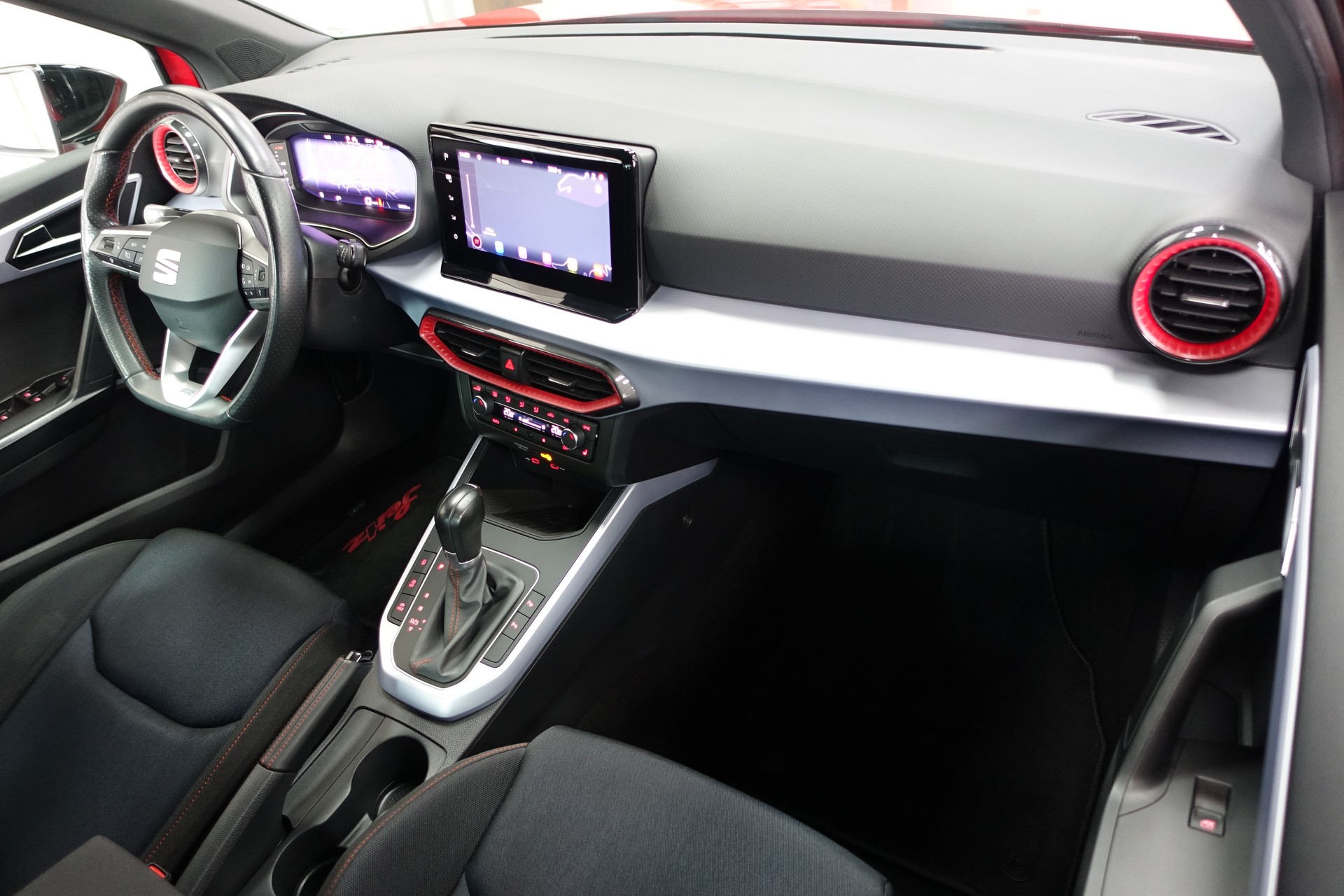 SEAT Arona 1.5 TSI FR DSG-image-12