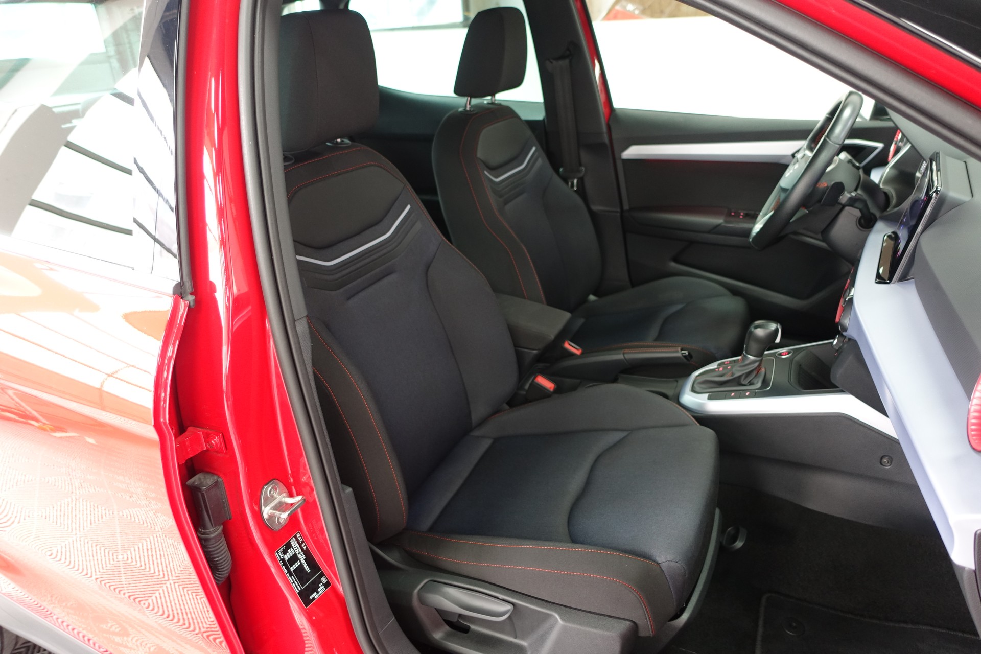 SEAT Arona 1.5 TSI FR DSG-image-13