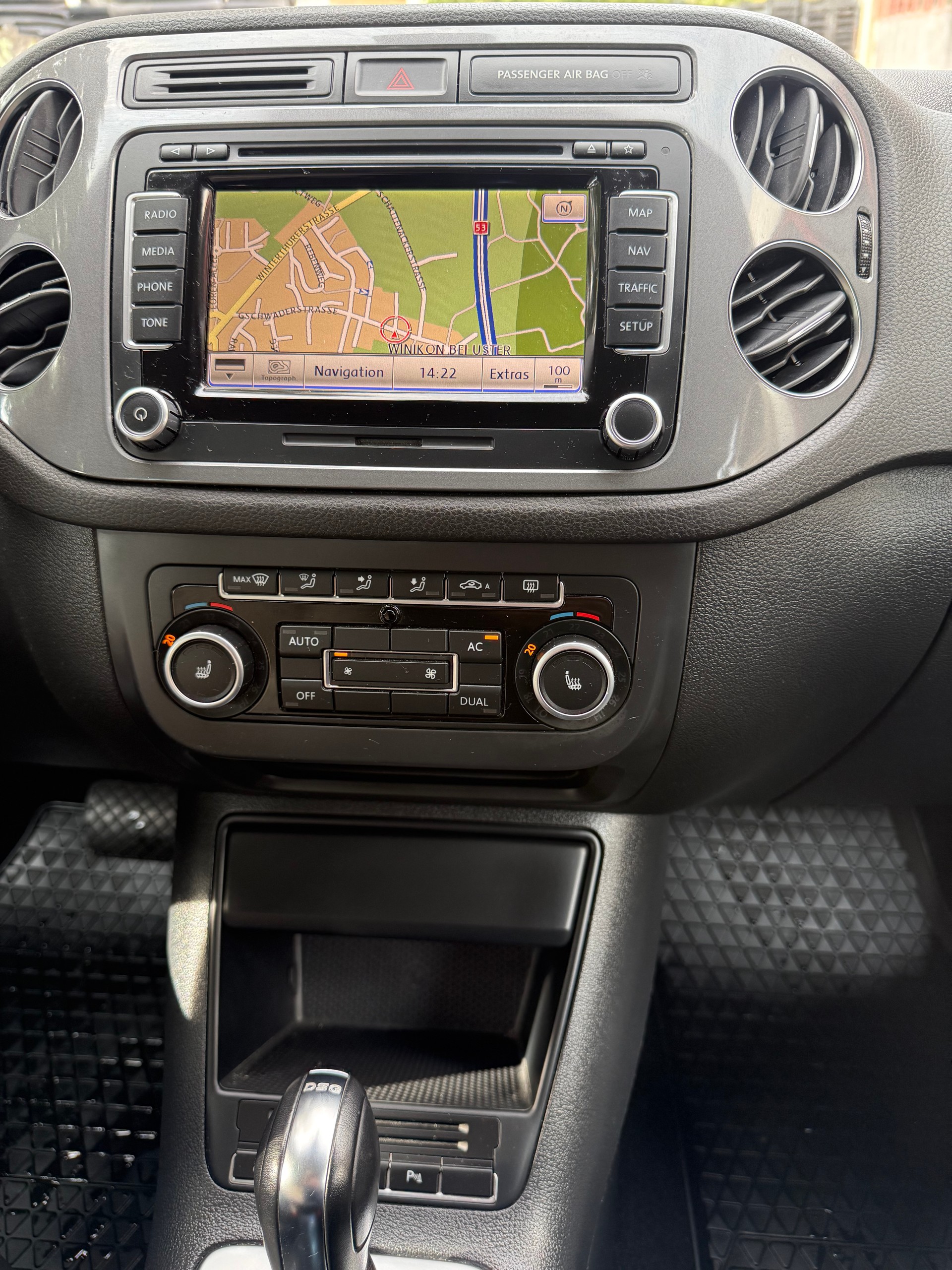 VW Tiguan 2.0 TDI BlueMotion Sport&Style 4Motion DSG-image-12