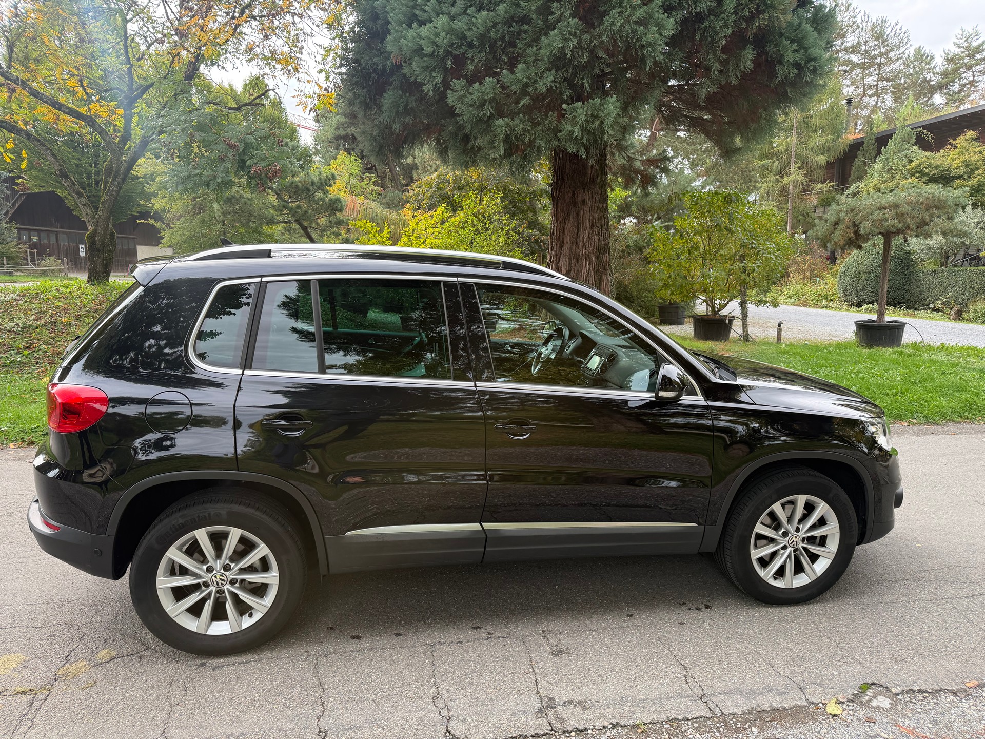 VW Tiguan 2.0 TDI BlueMotion Sport&Style 4Motion DSG-image-6