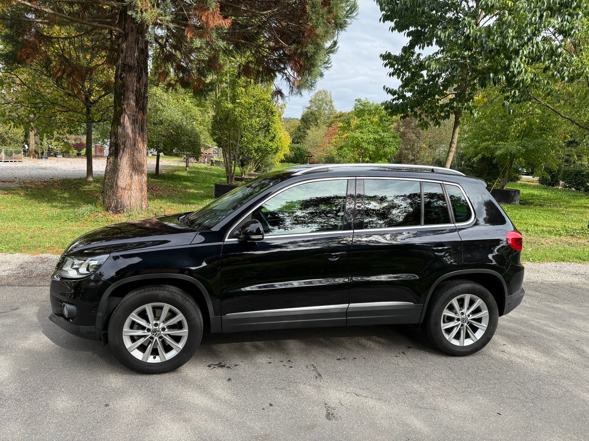 VW Tiguan 2.0 TDI BlueMotion Sport&Style 4Motion DSG-image-2