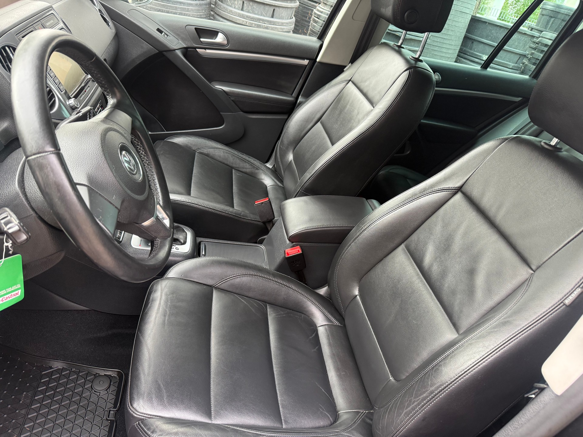 VW Tiguan 2.0 TDI BlueMotion Sport&Style 4Motion DSG-image-7