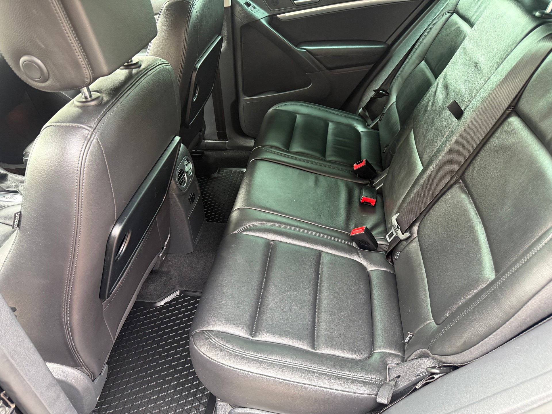 VW Tiguan 2.0 TDI BlueMotion Sport&Style 4Motion DSG-image-10