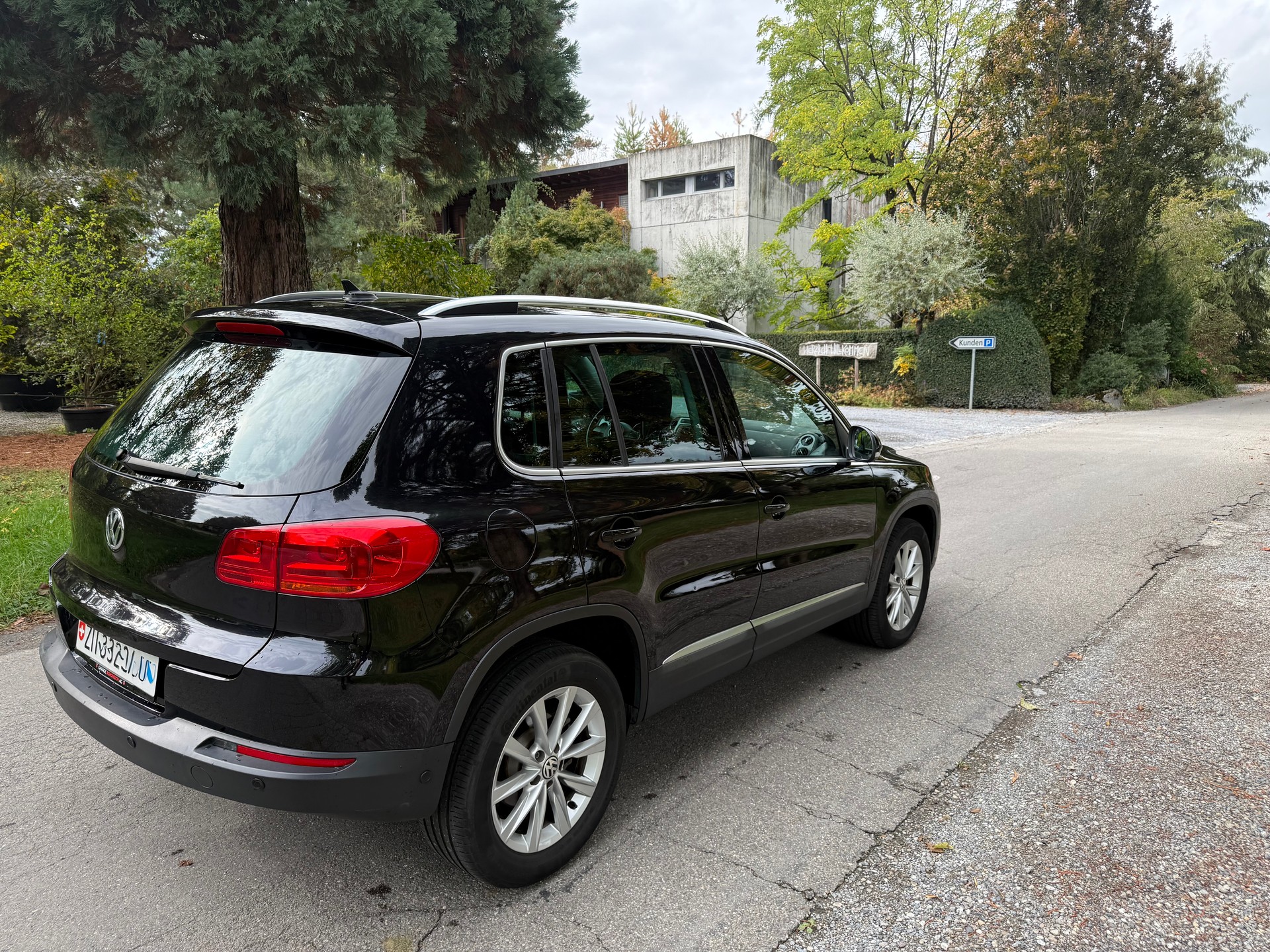 VW Tiguan 2.0 TDI BlueMotion Sport&Style 4Motion DSG-image-5