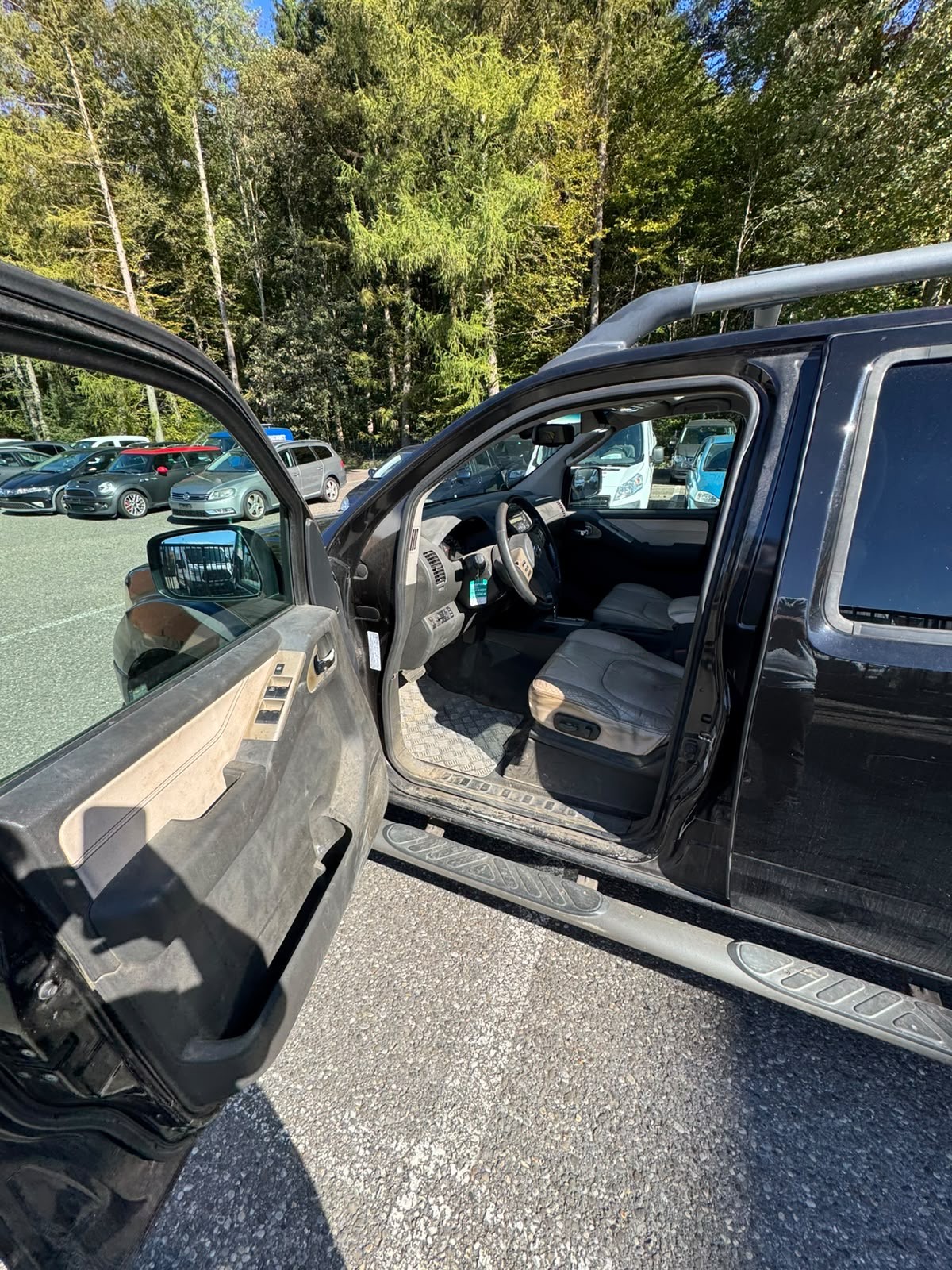 NISSAN Navara Double Cab SE 2.5 dCi A 4WD-image-5