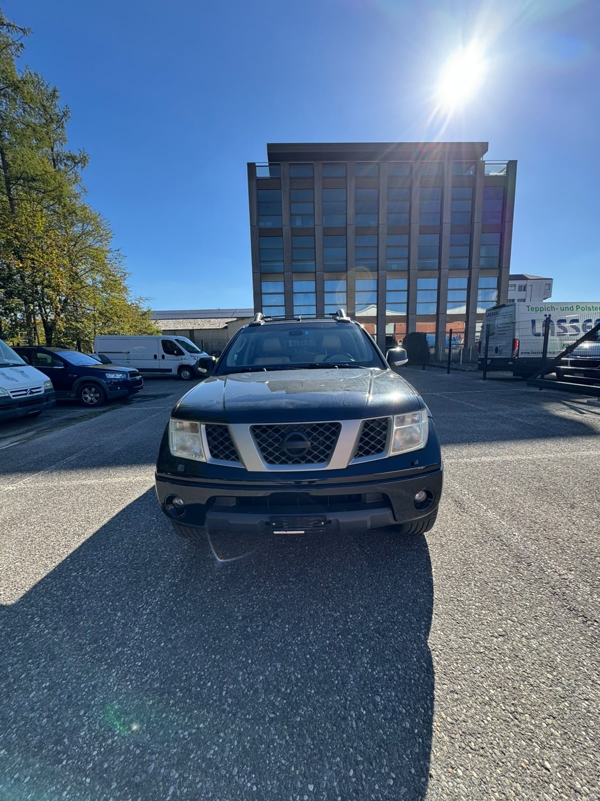 NISSAN Navara Double Cab SE 2.5 dCi A 4WD-image-0