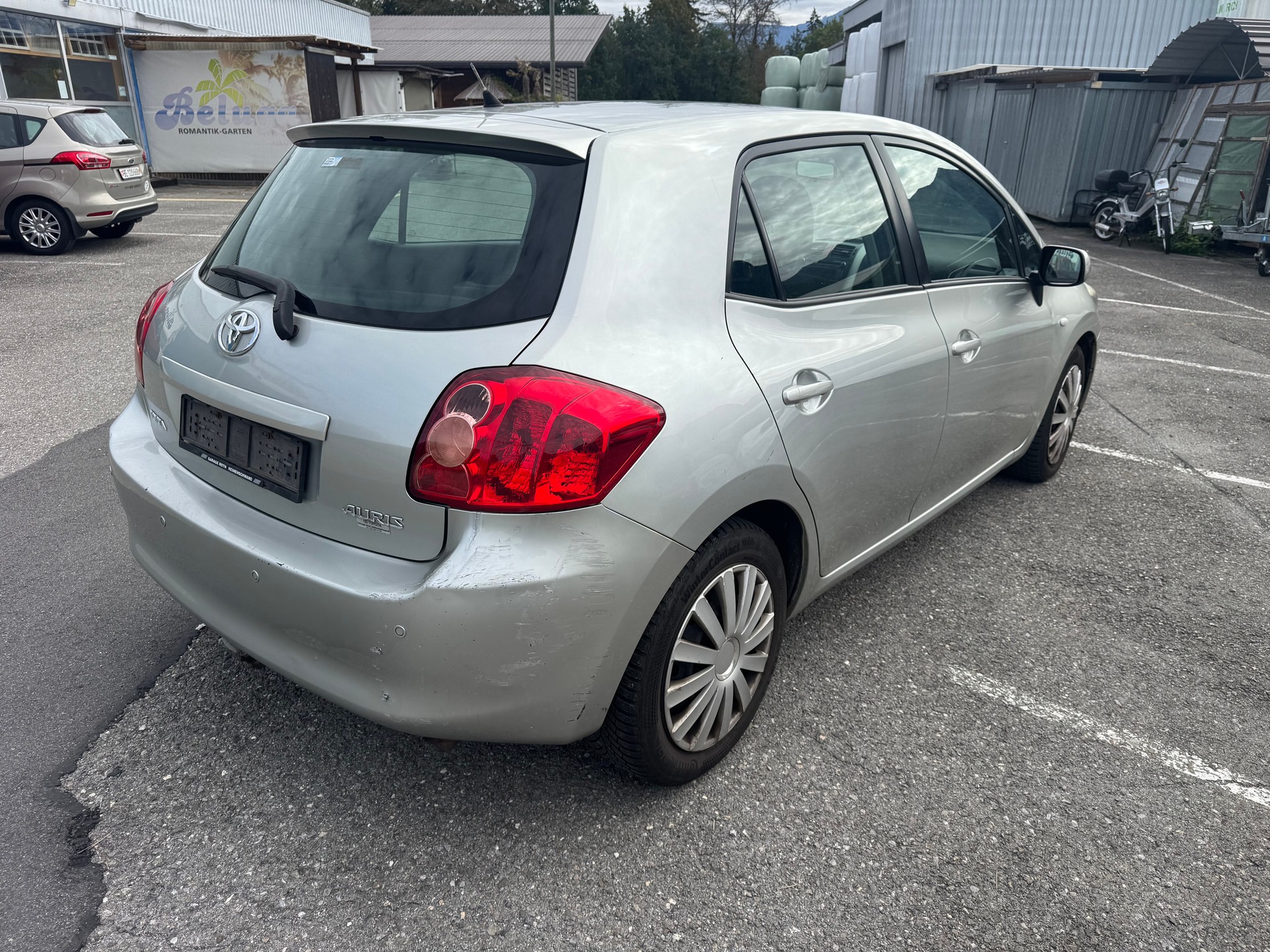TOYOTA Auris 2.0 D-4D Linea Sol-image-2