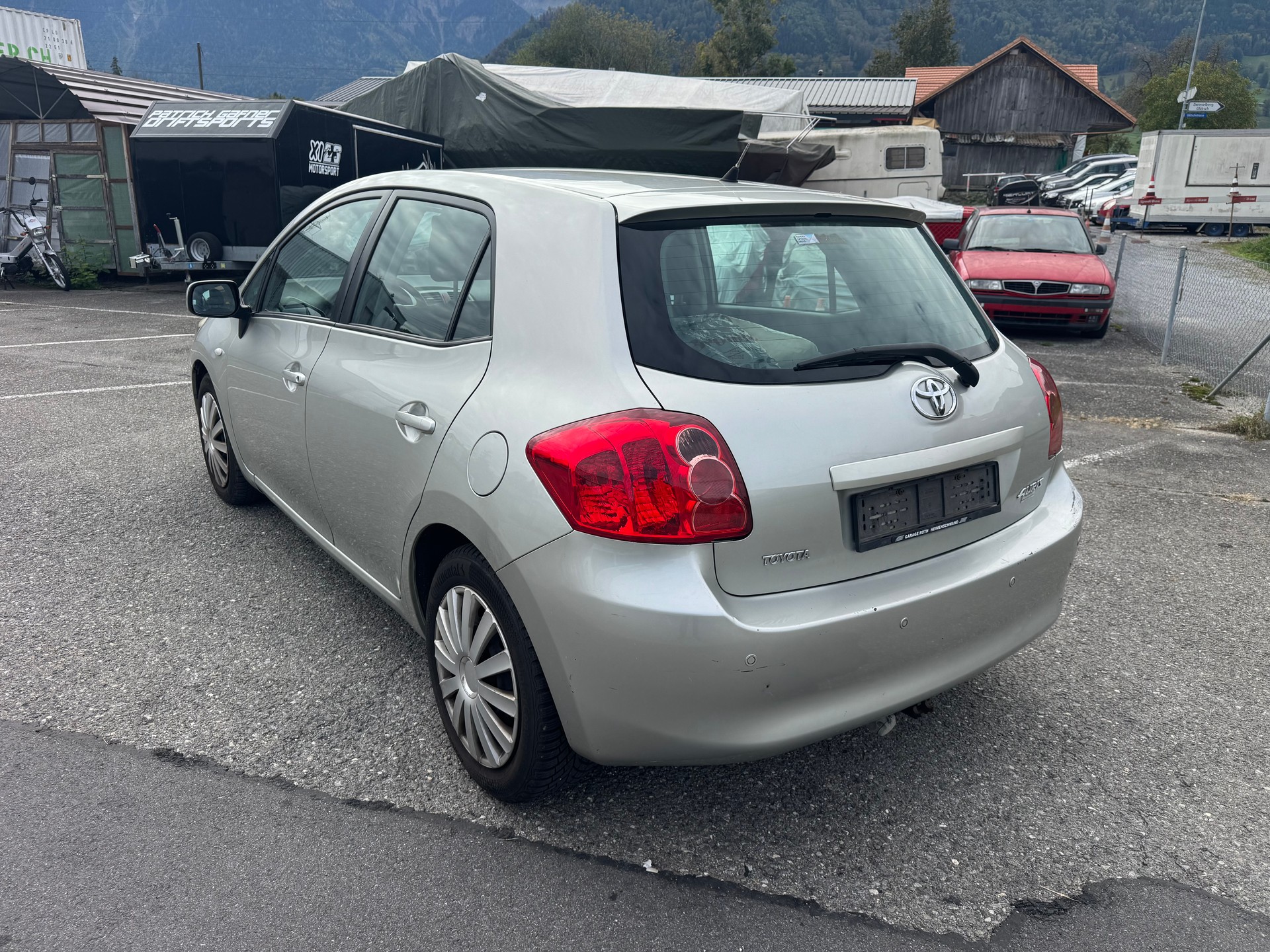 TOYOTA Auris 2.0 D-4D Linea Sol-image-3