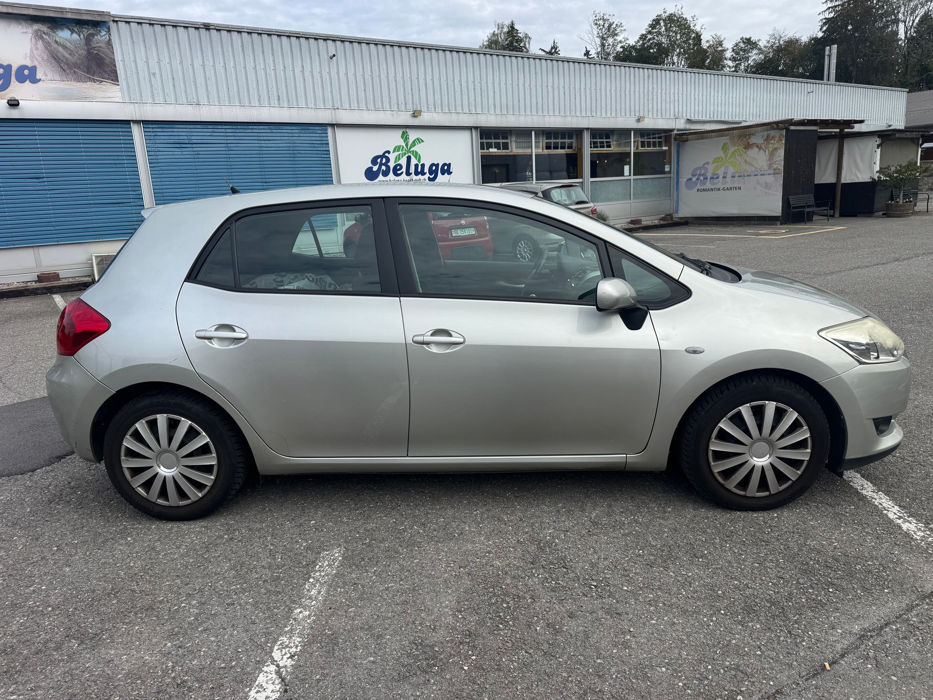 TOYOTA Auris 2.0 D-4D Linea Sol-image-5