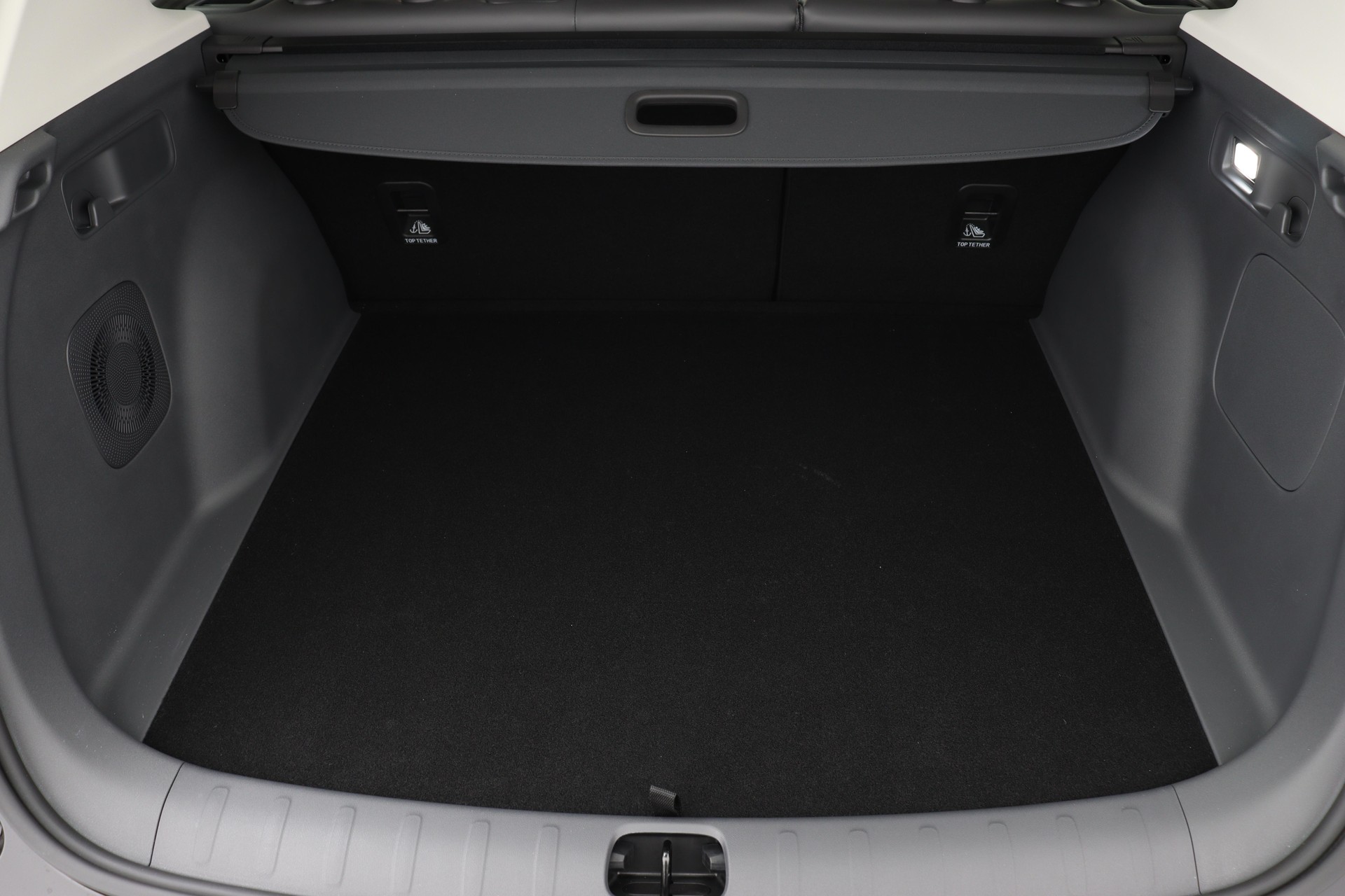 LEAPMOTOR B10 EV-image-10