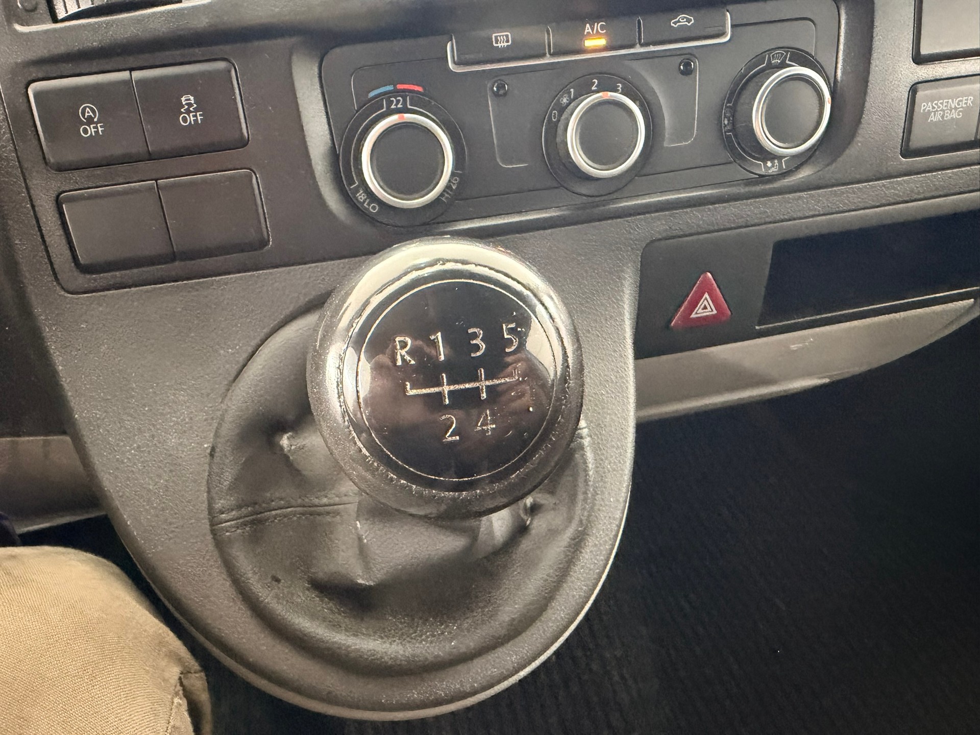 VW T5 2.0 TDI BMT-image-12