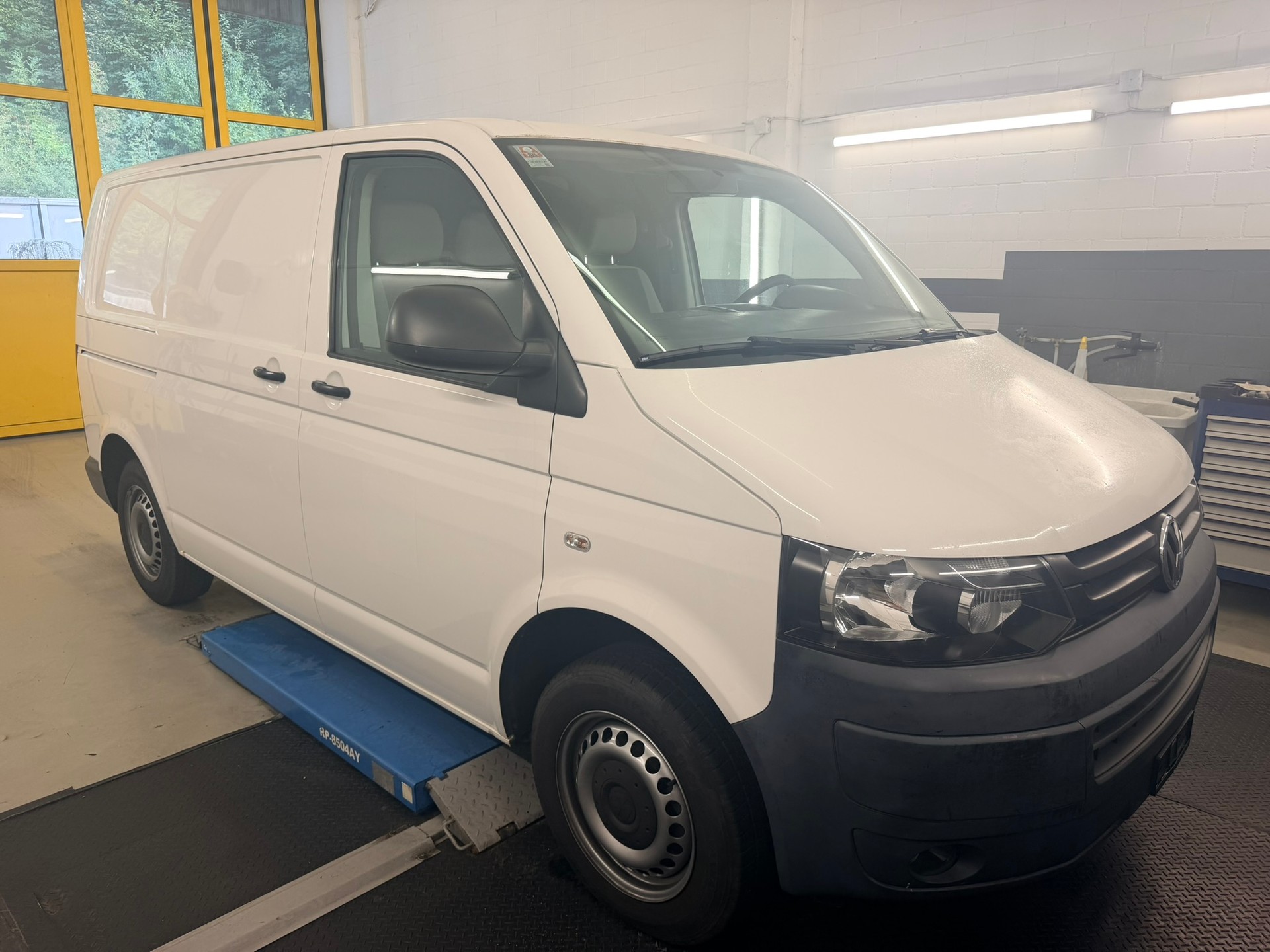 VW T5 2.0 TDI BMT-image-2
