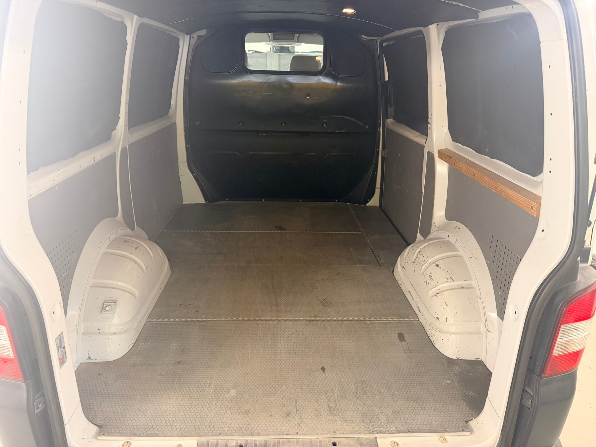 VW T5 2.0 TDI BMT-image-7