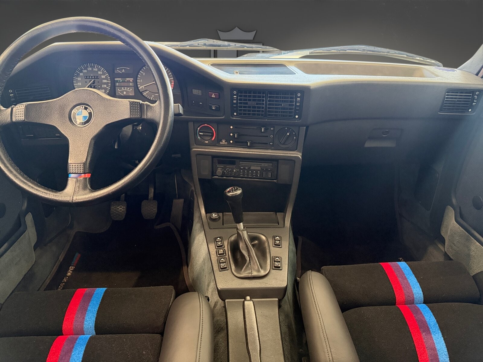 BMW 528i-image-12