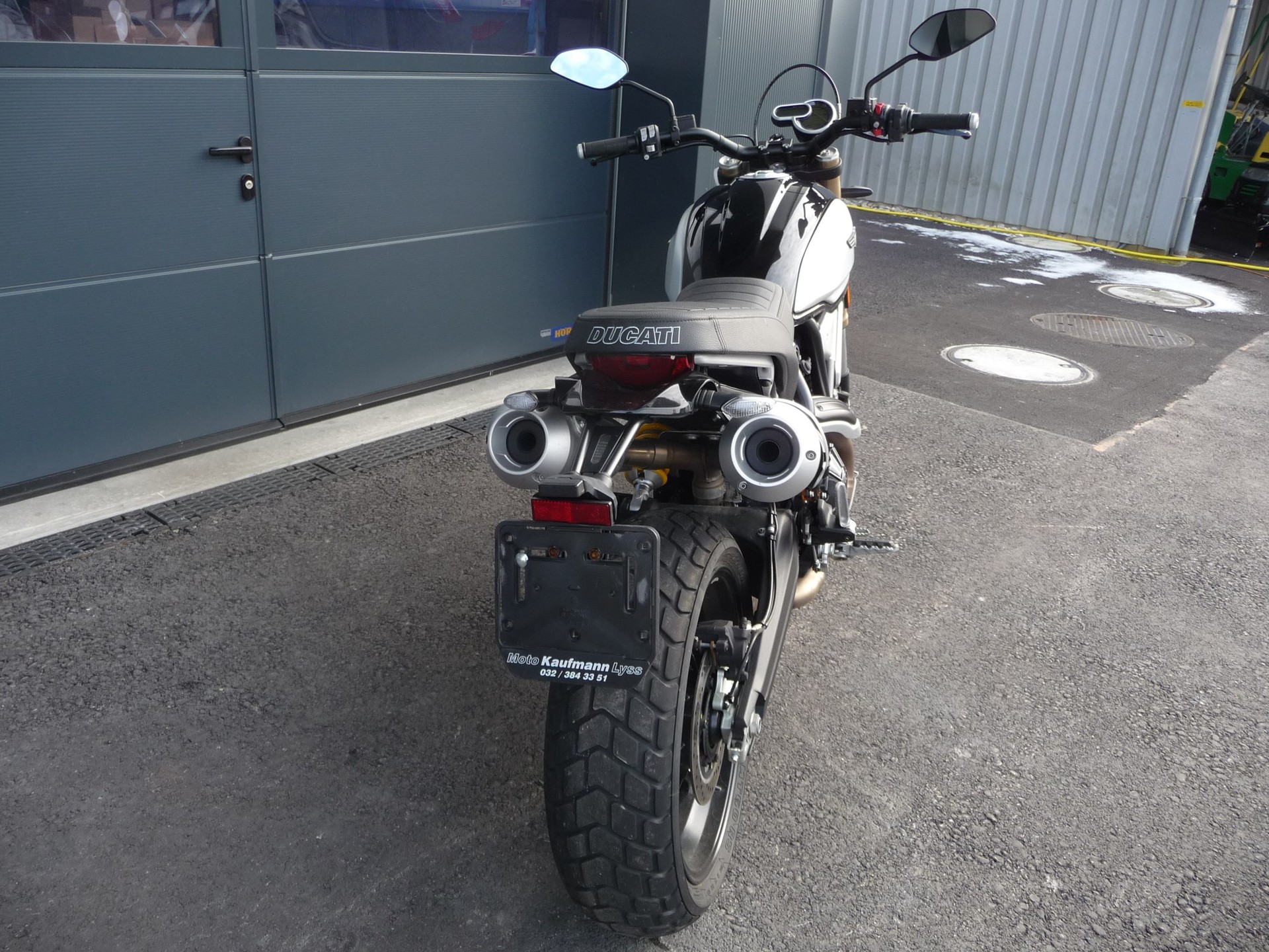 DUCATI Scrambler 1100-showroom-element-2