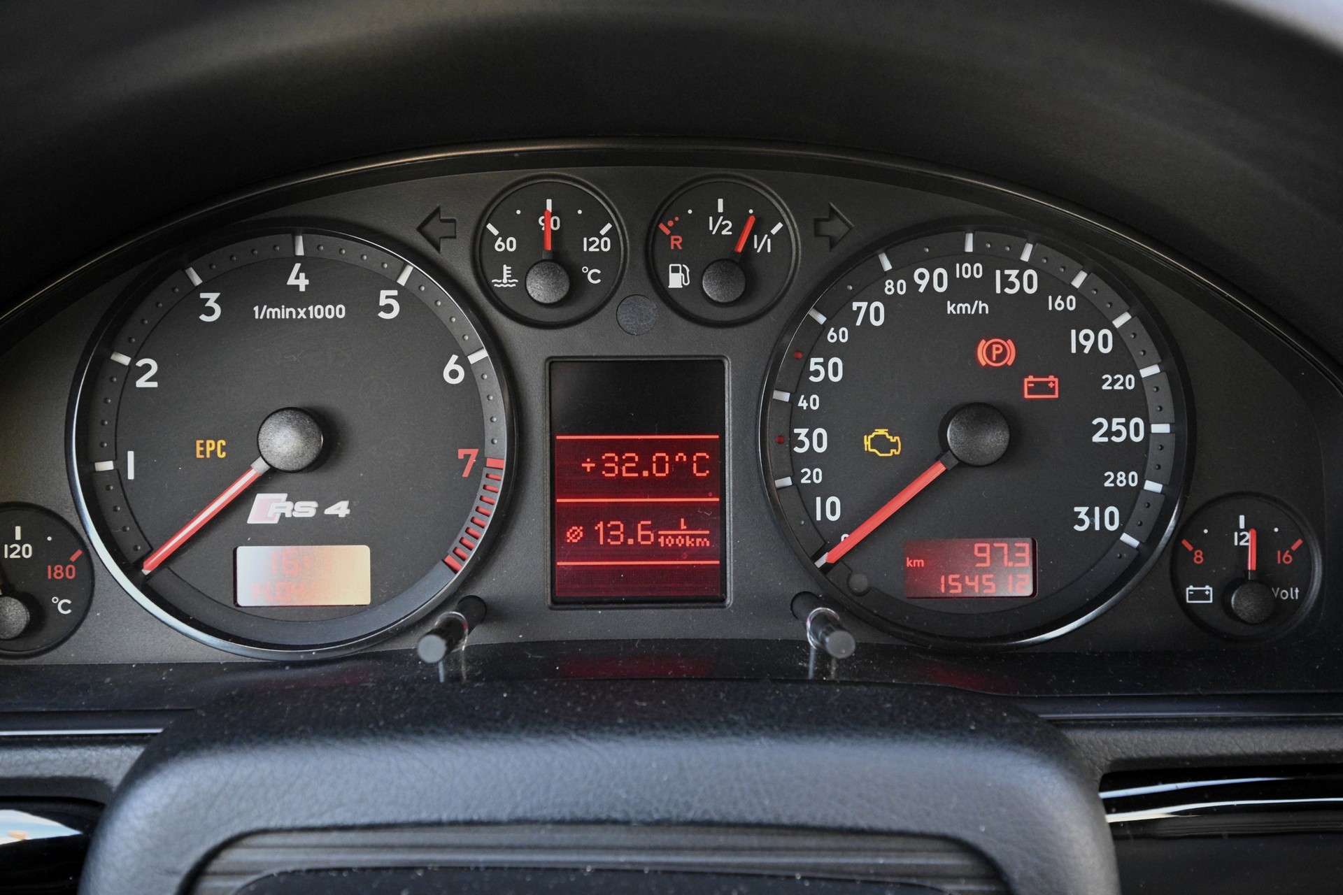 AUDI RS4 B5-image-10