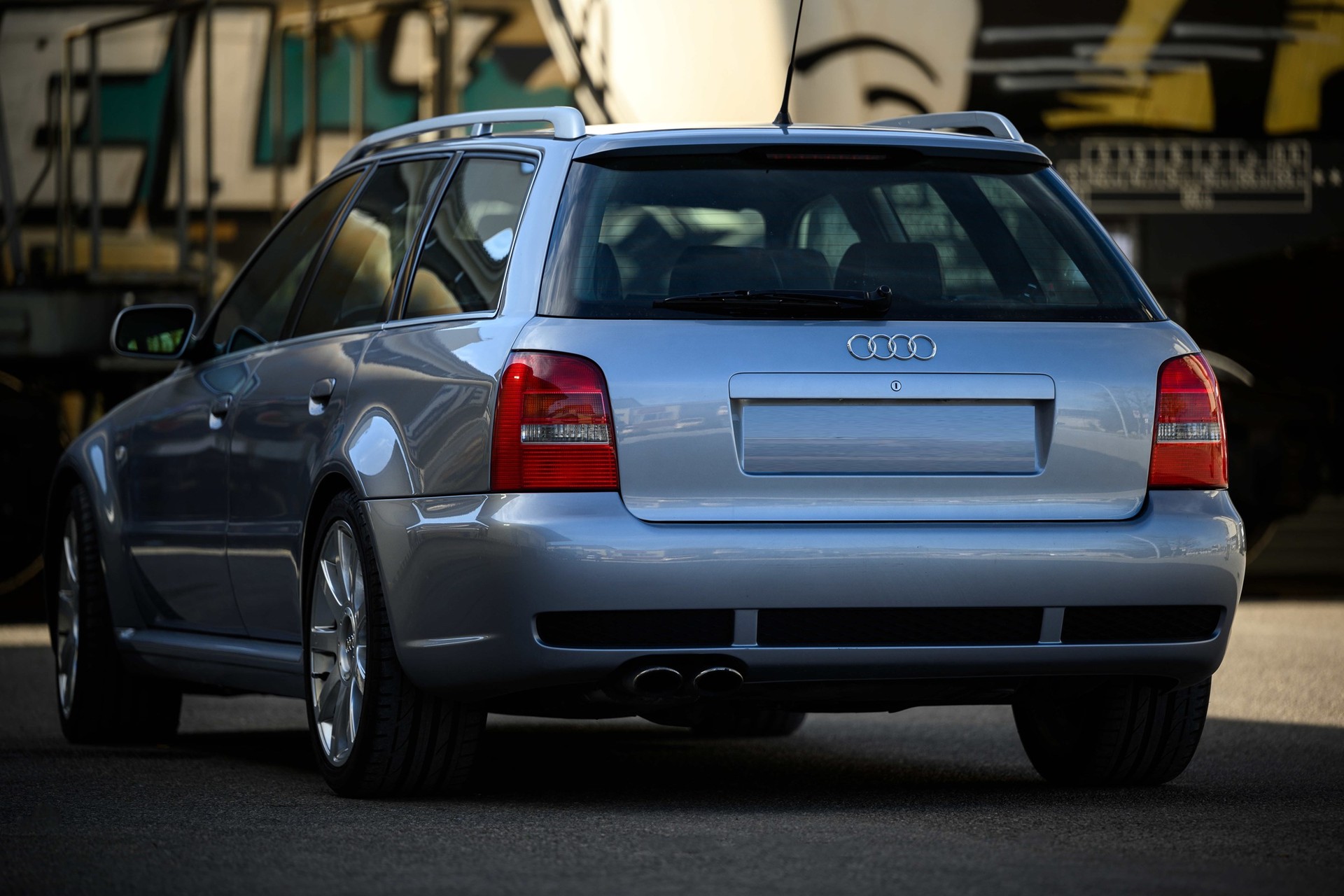 AUDI RS4 B5-image-4