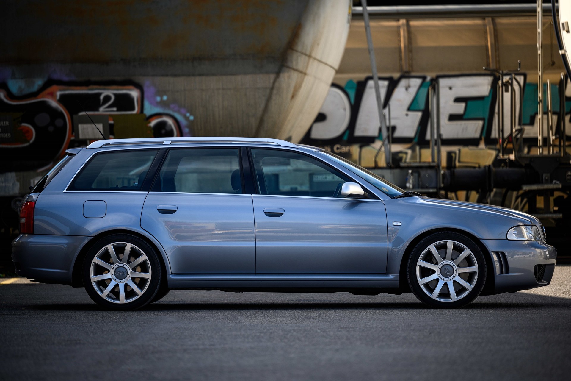 AUDI RS4 B5-image-5