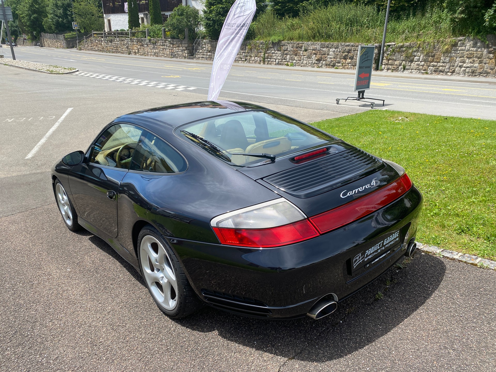 PORSCHE 911 Carrera 4 S-image-2