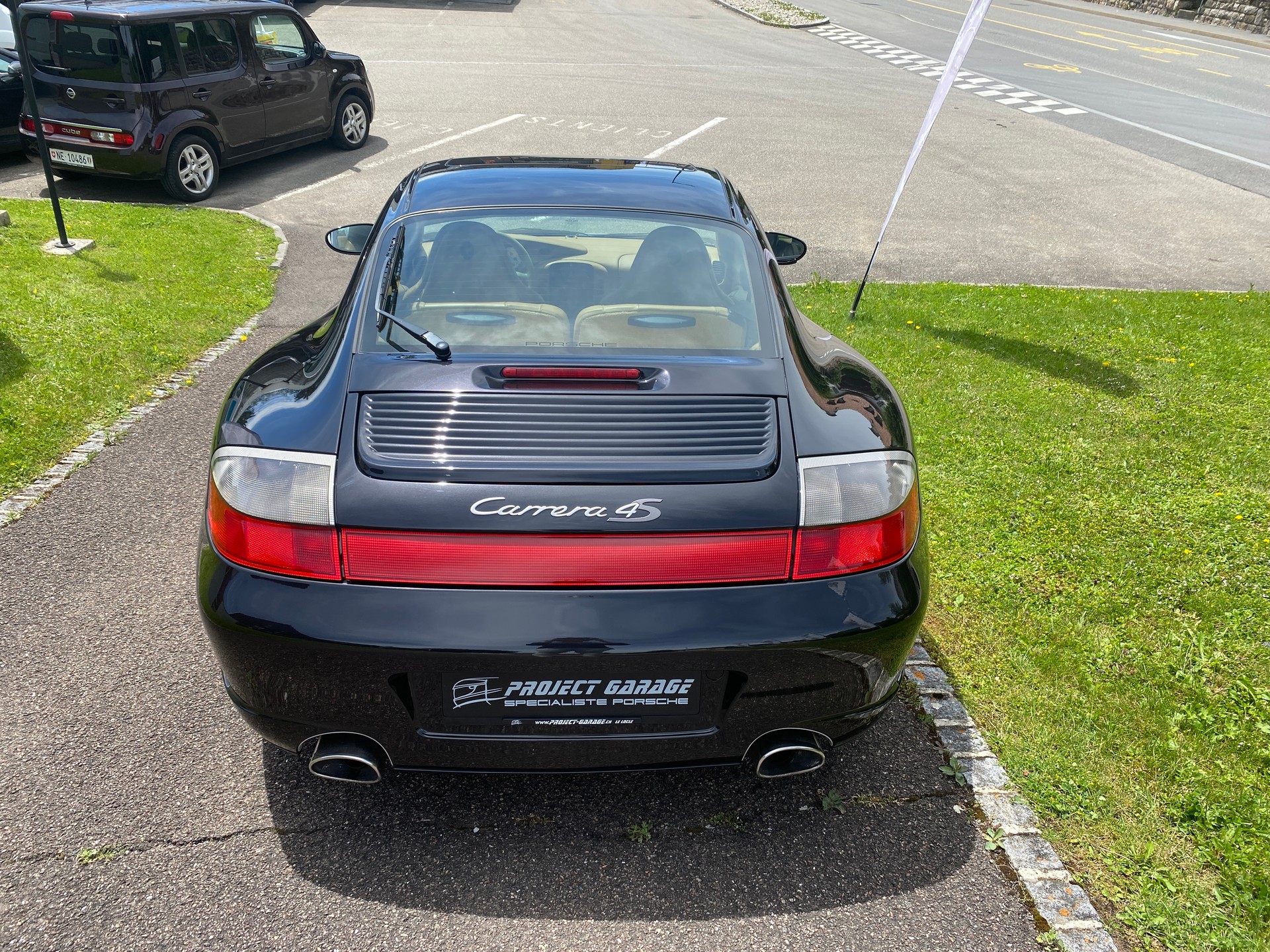 PORSCHE 911 Carrera 4 S-image-3