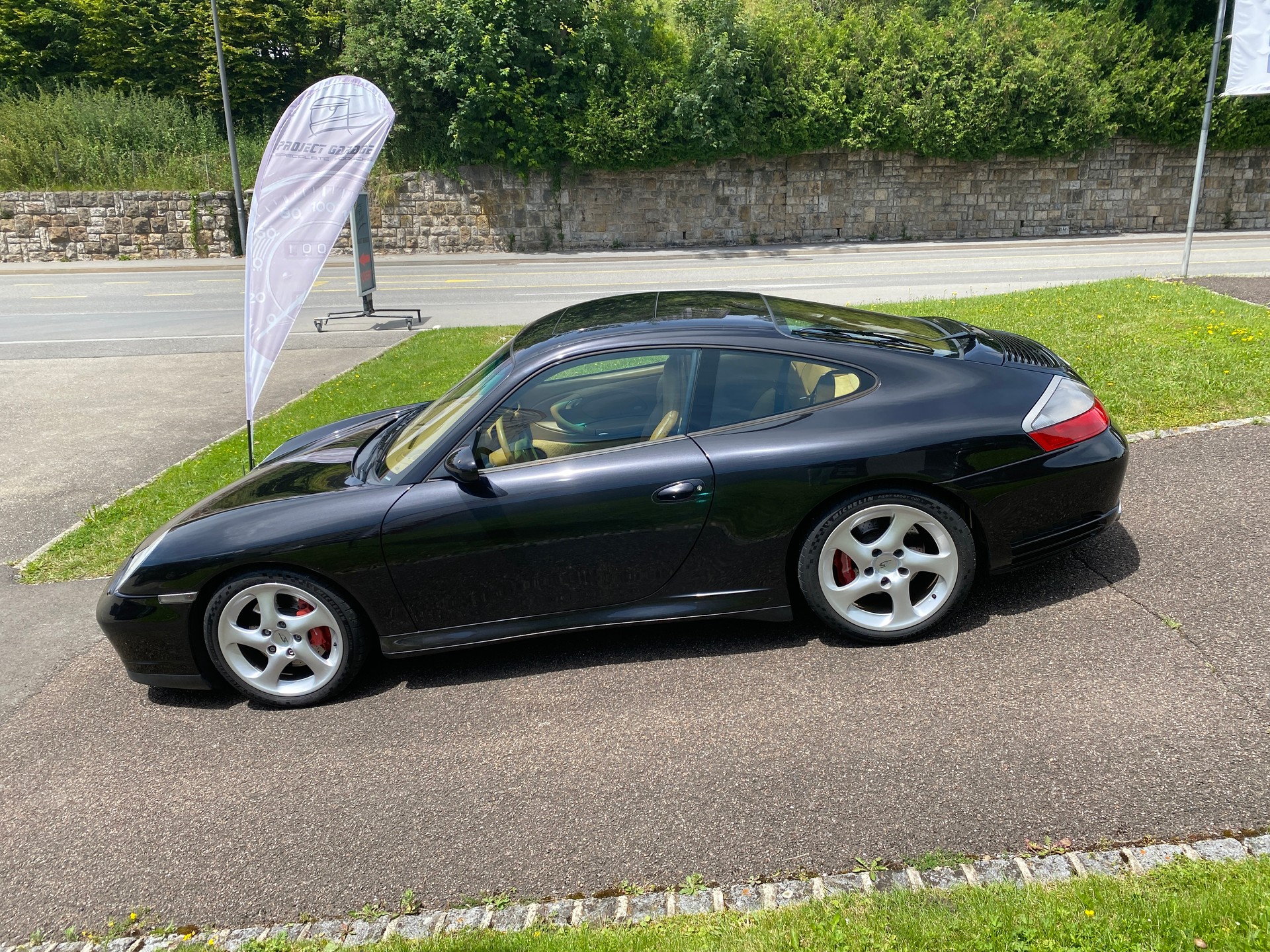 PORSCHE 911 Carrera 4 S-image-1