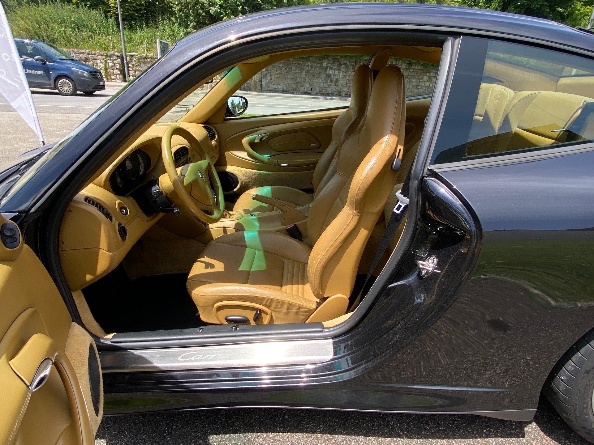 PORSCHE 911 Carrera 4 S-image-11