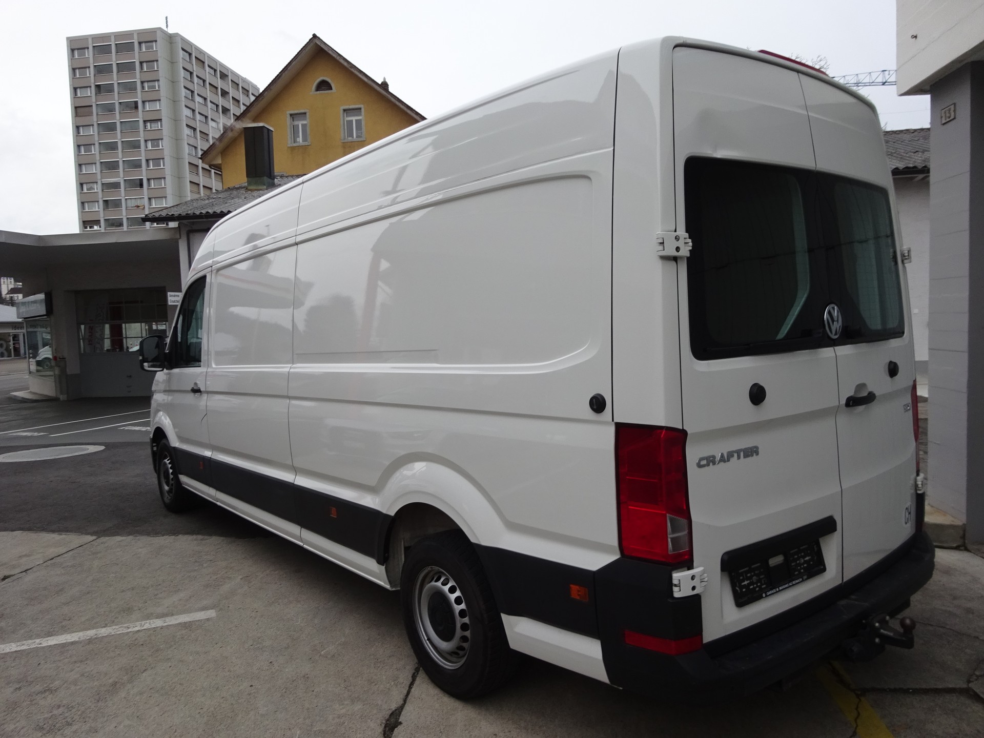 VW Crafter 35 2.0 TDI L4-image-3