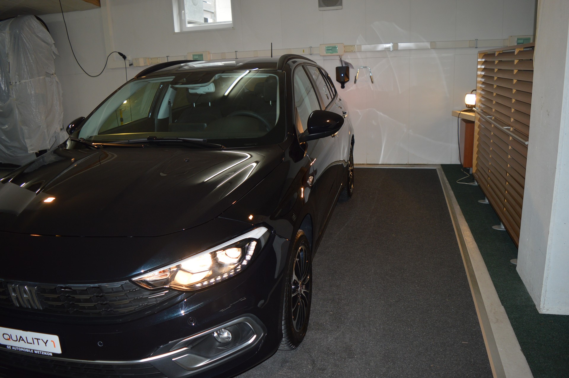 FIAT Tipo 1.5 Hybrid Station Wagon Swiss Edition-image-1