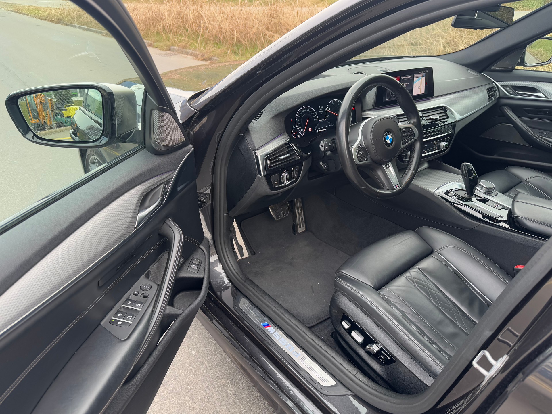 BMW M550d xDrive Steptronic-image-7