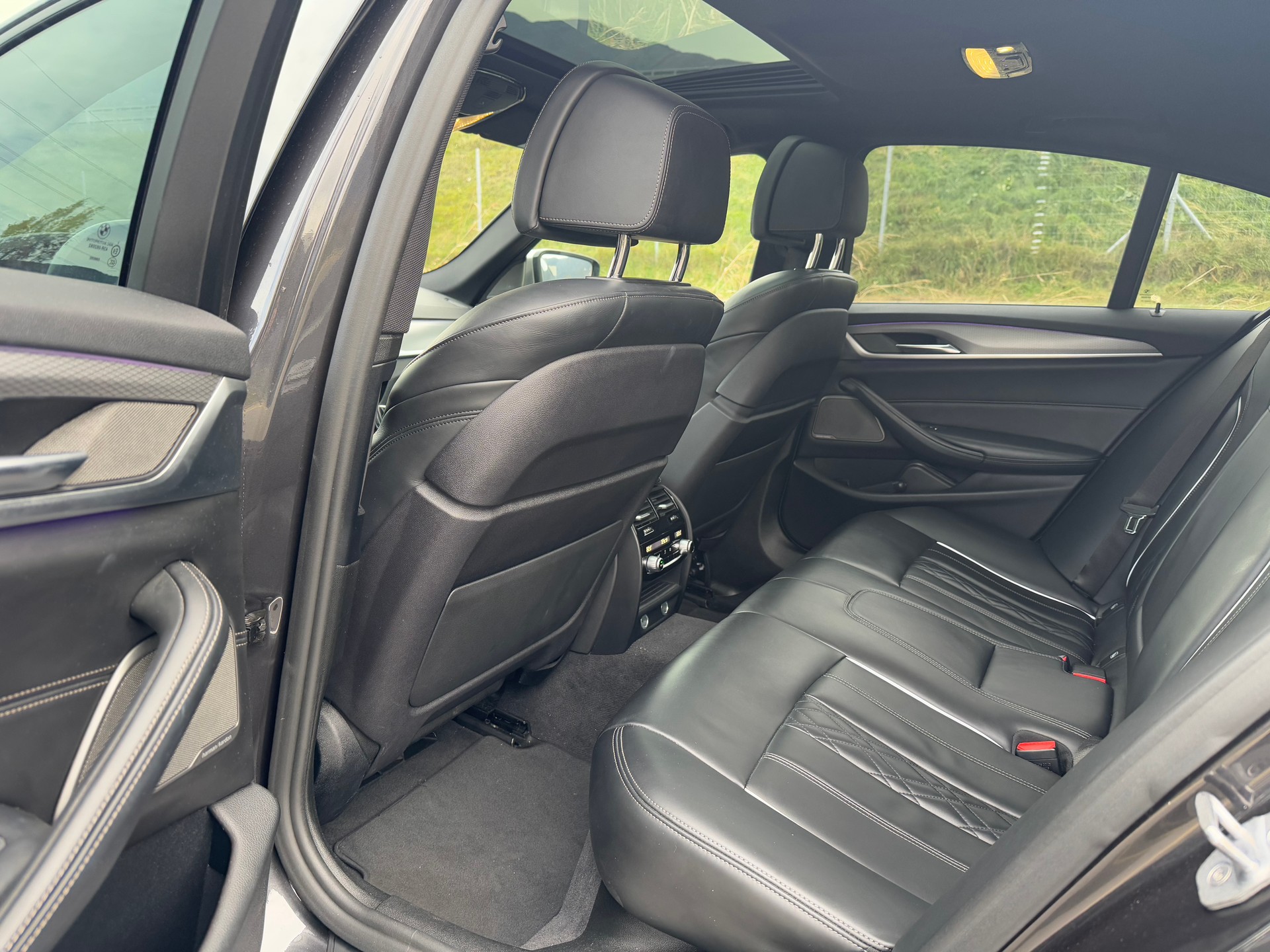 BMW M550d xDrive Steptronic-image-10