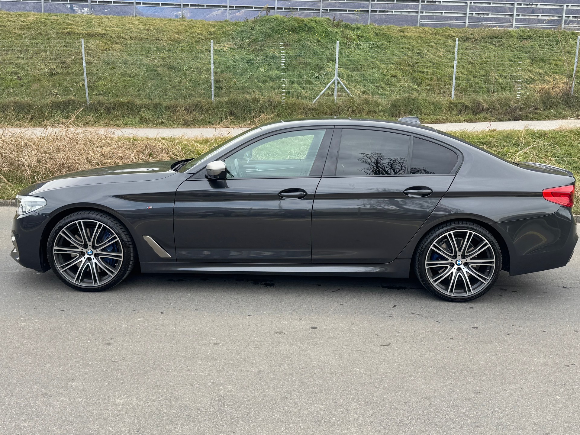 BMW M550d xDrive Steptronic-image-2