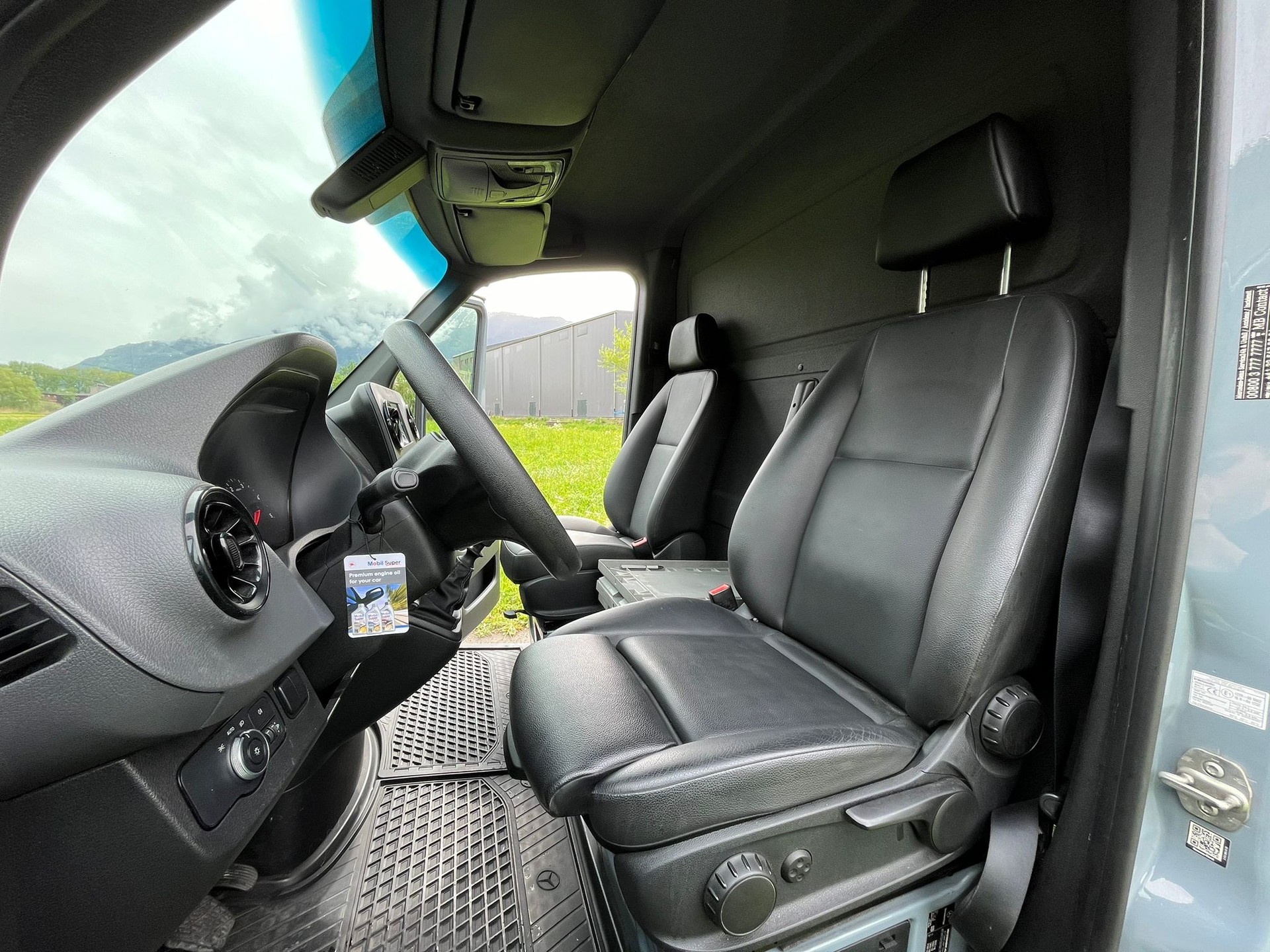 MERCEDES-BENZ Sprinter 314 CDI Standard FWD-image-13